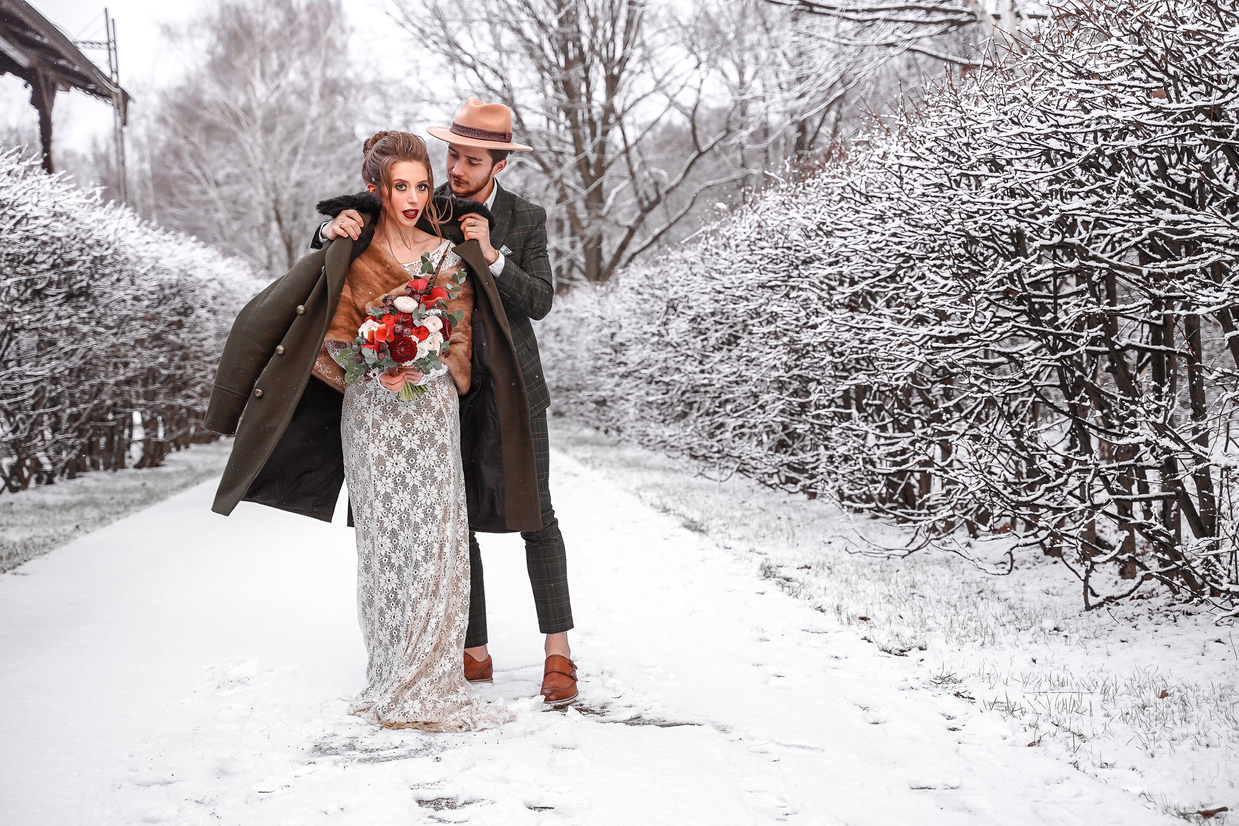Зимняя свадебная фотосессия в Кусково, свадебный фотограф в Кусково