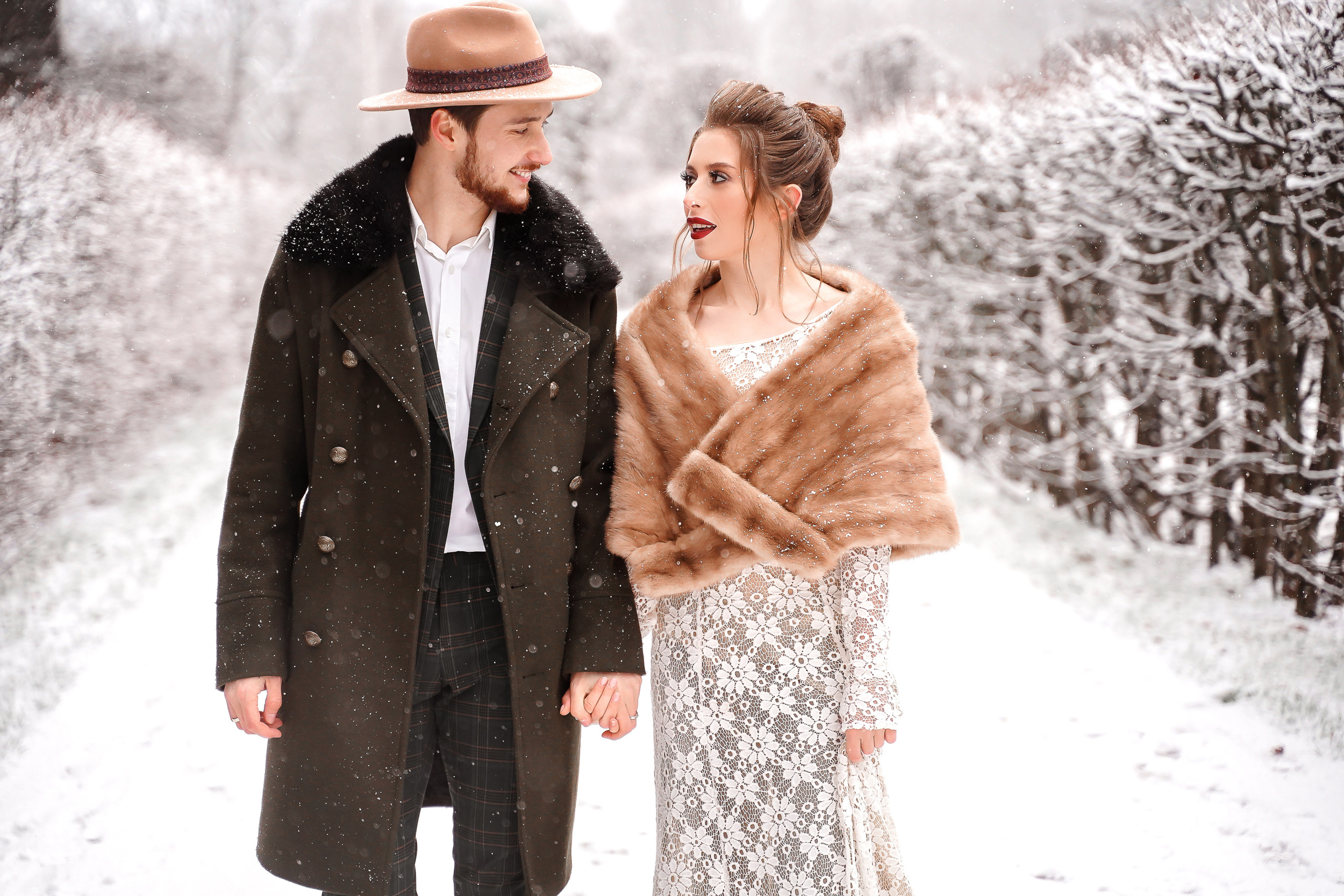 Зимняя свадебная фотосессия в Кусково, свадебный фотограф в Кусково