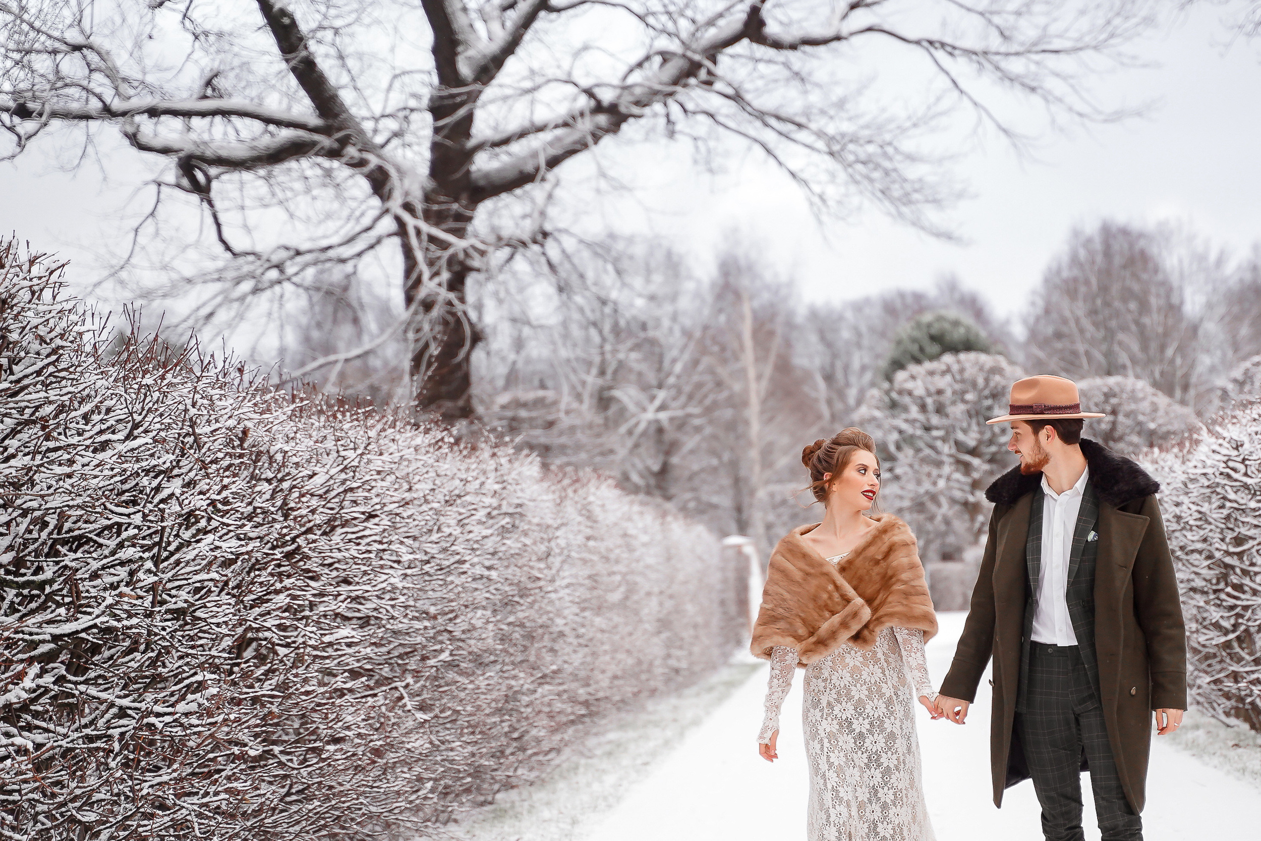 Зимняя свадебная фотосессия в Кусково, свадебный фотограф в Кусково