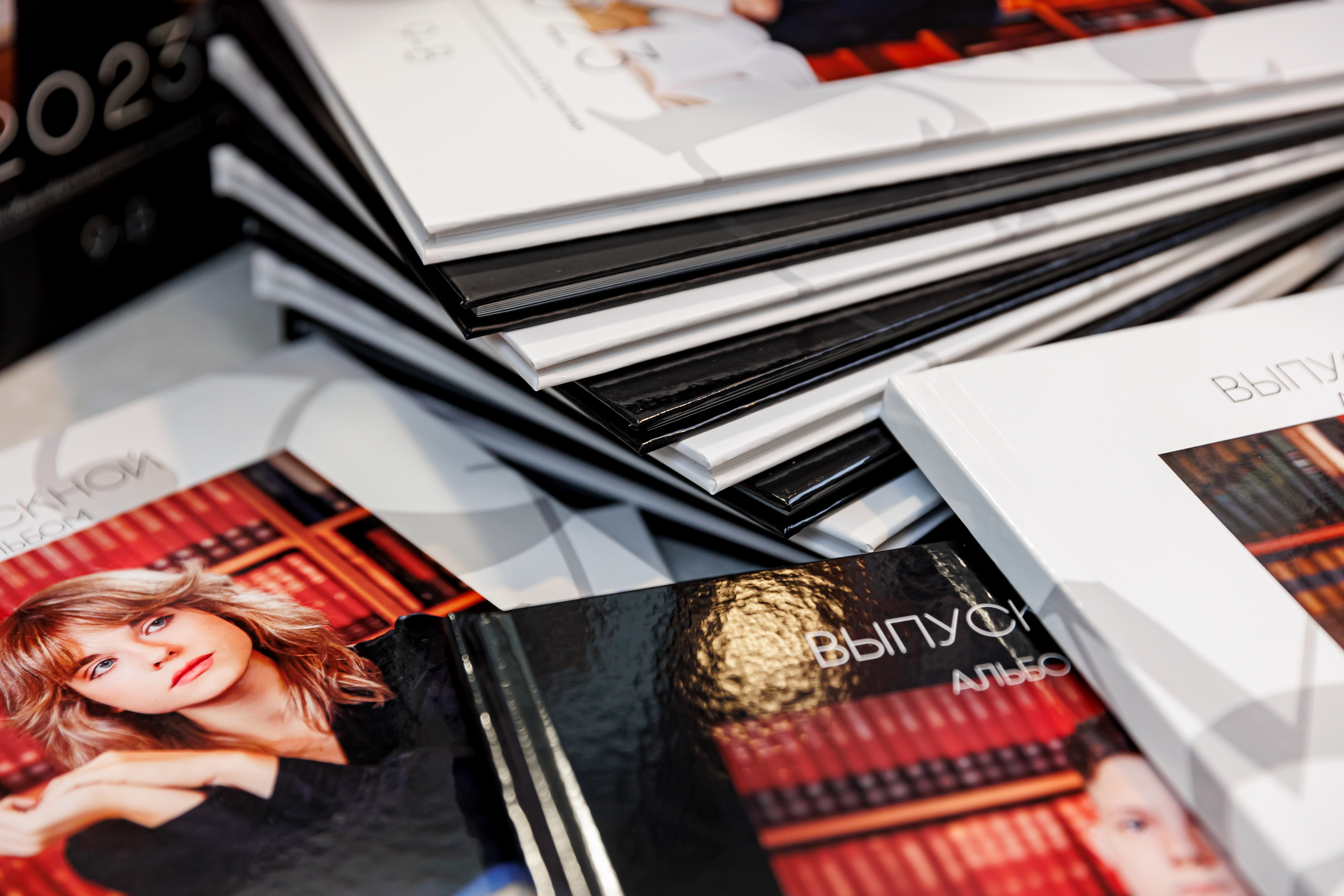 Выпускные альбомы общая информация. Семейный и детский фотограф Комина Елена, Власиха, Одинцово