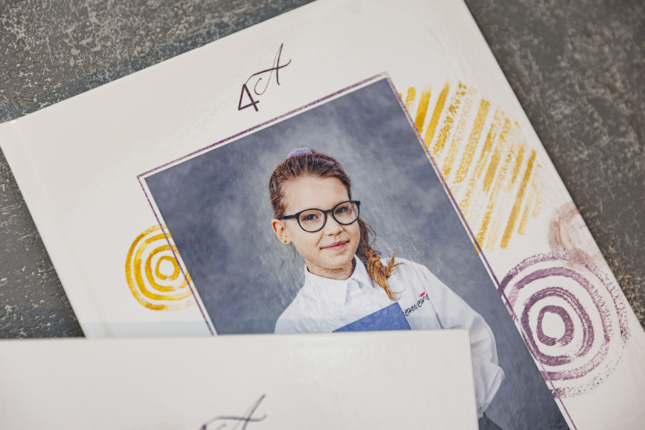 Выпускные альбомы 4 класс. Семейный и детский фотограф Комина Елена, Власиха, Одинцово