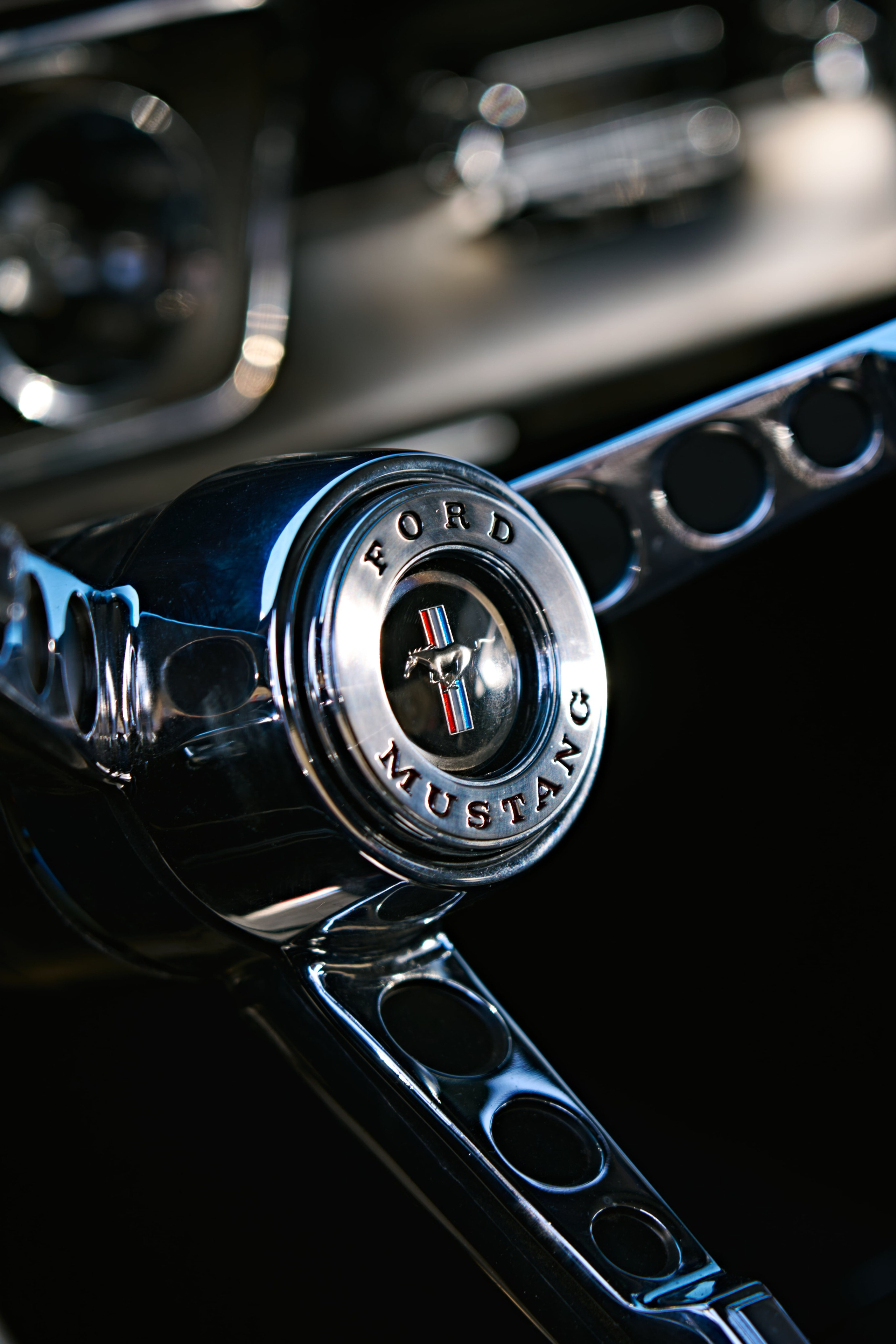 Руль Ford Mustang, фото GLAR Production