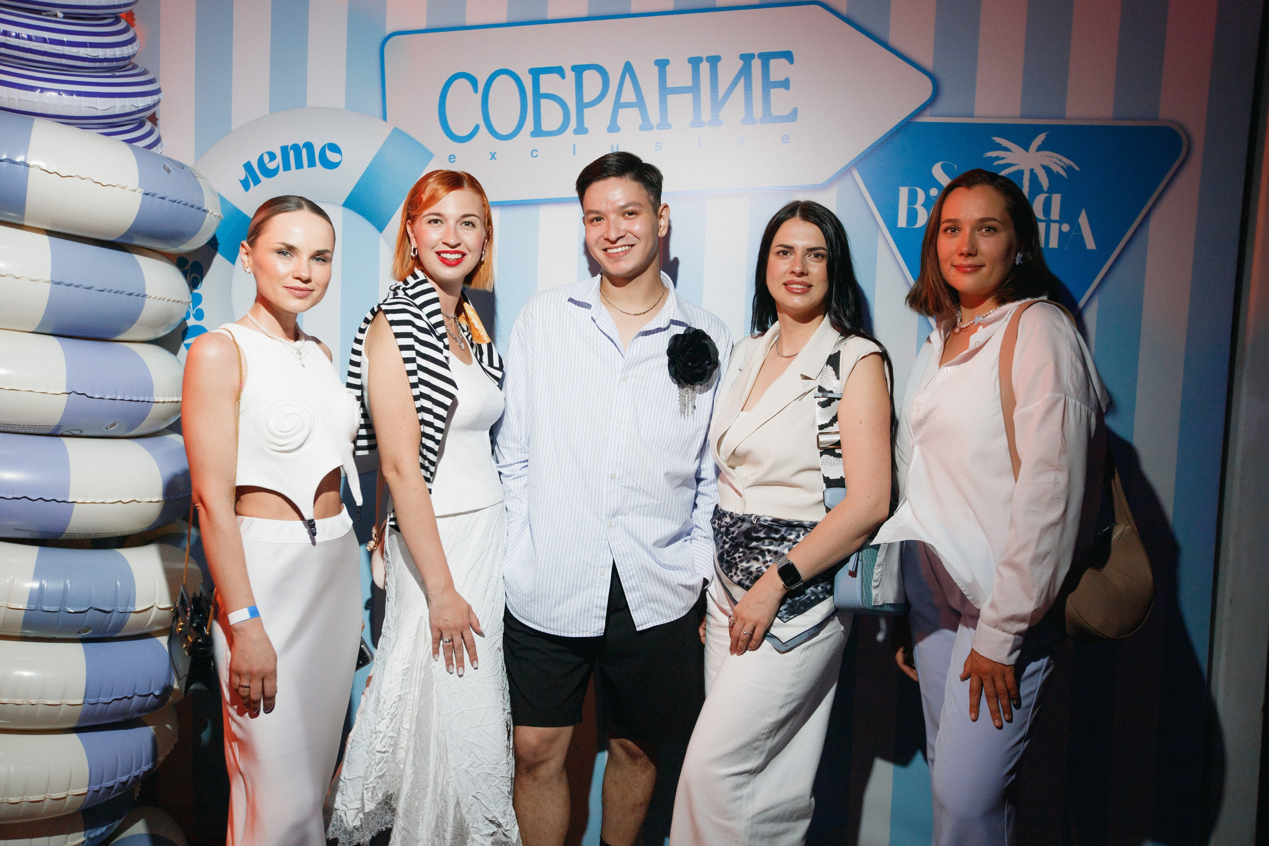 СОБРАНИЕ — ПРЕЗЕНТАЦИЯ НОВОГО НОМЕРА. СВОИ. ФОТООТЧЕТЫ-СОБЫТИЯ-МЕСТА