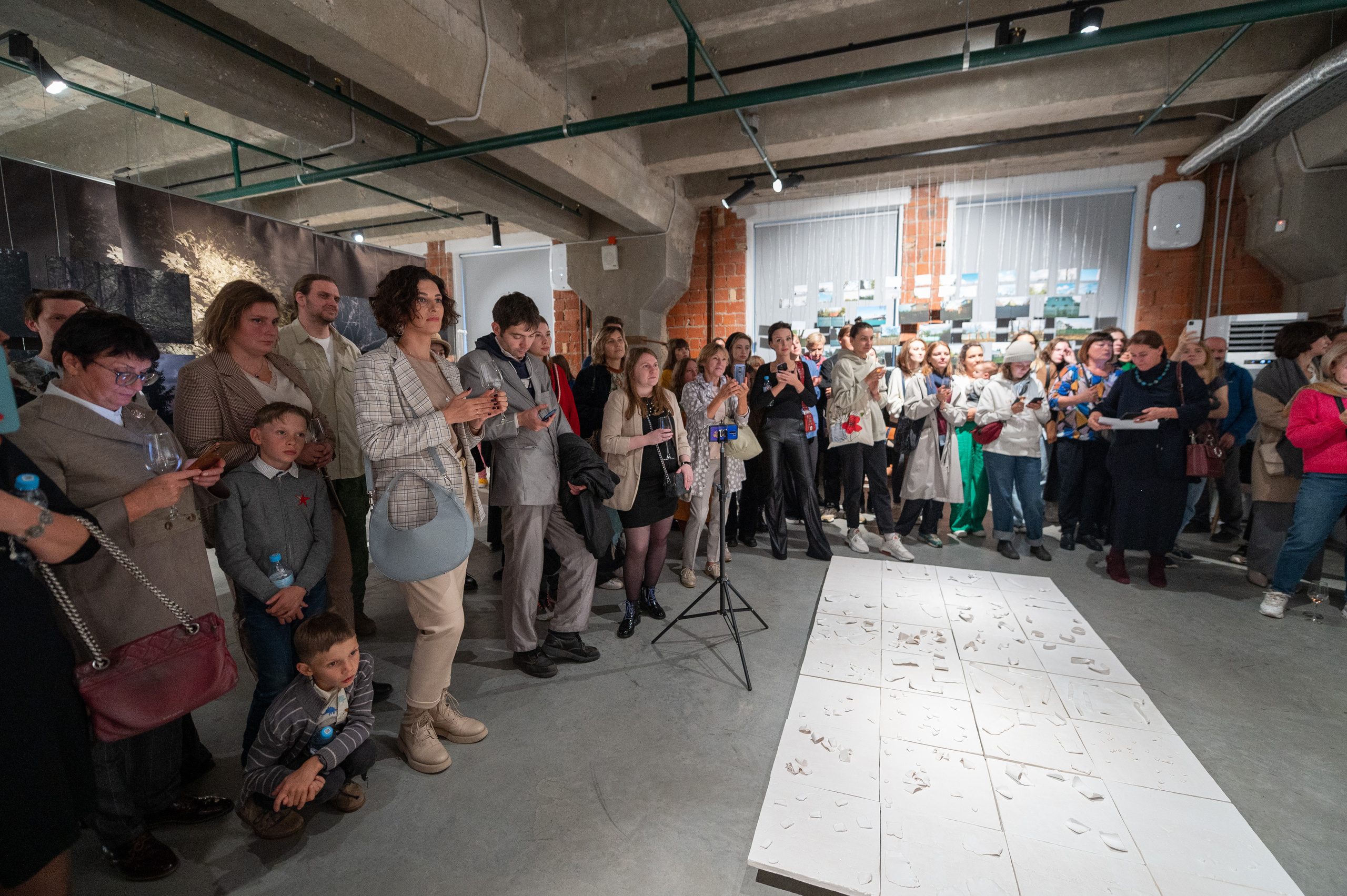 Выставка современного искусства "17", галерея PennLab, Москва