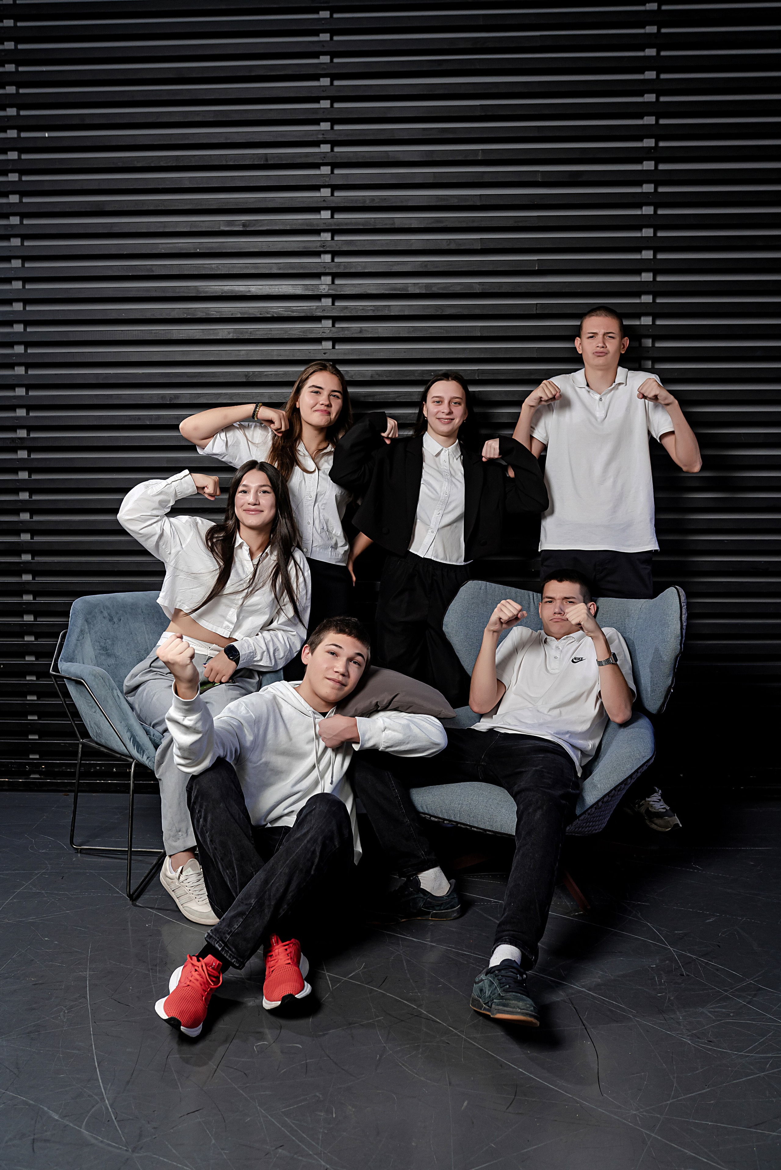 Фотосессия Школа 17 Класс 9Б. Современные Выпускные Альбомы в Ростове-на-Дону