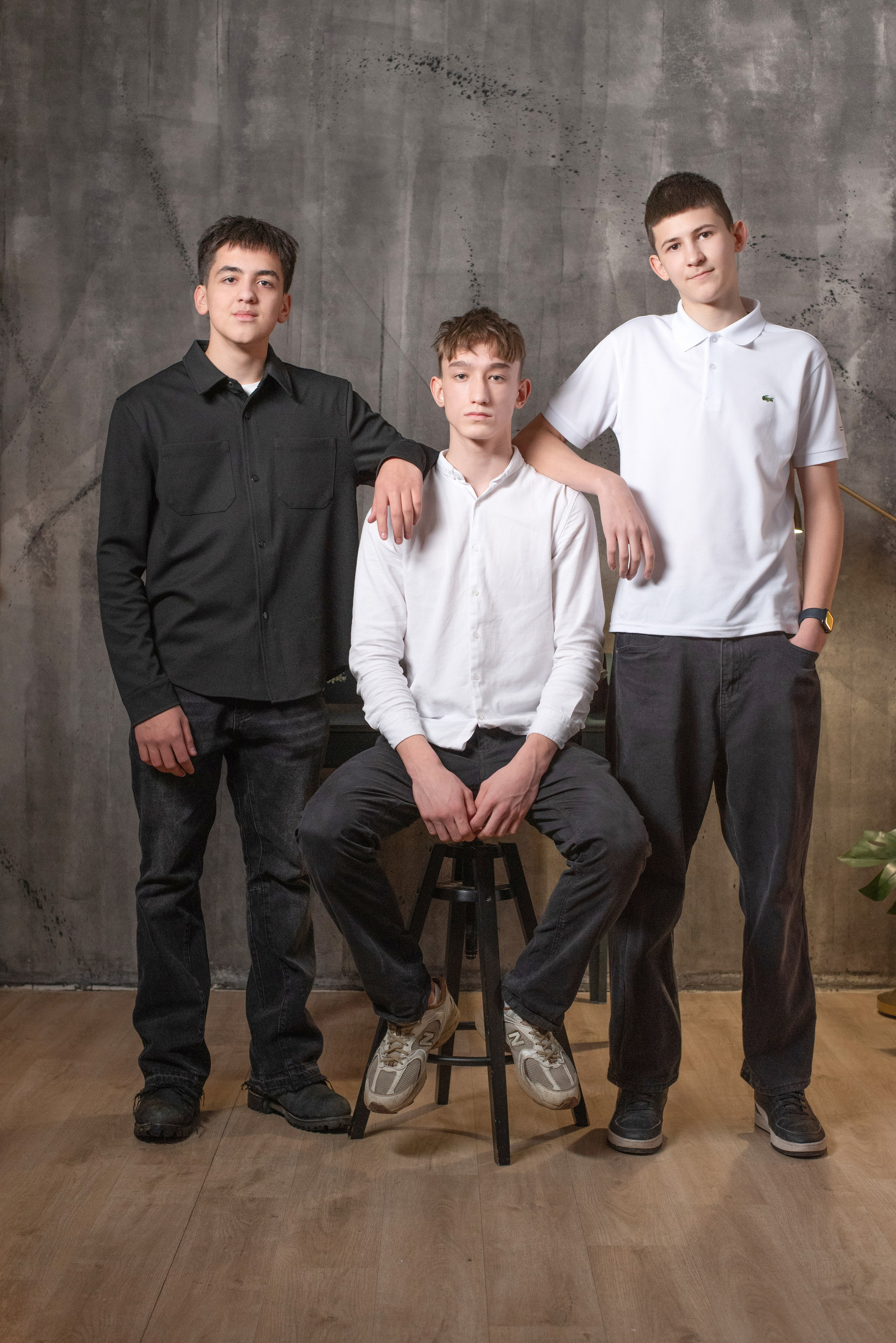 Выпускной альбом 9 и 11 класс «Гранж». Выпускные альбомы в Тюмени для школ, садов, вузов спортивных секций