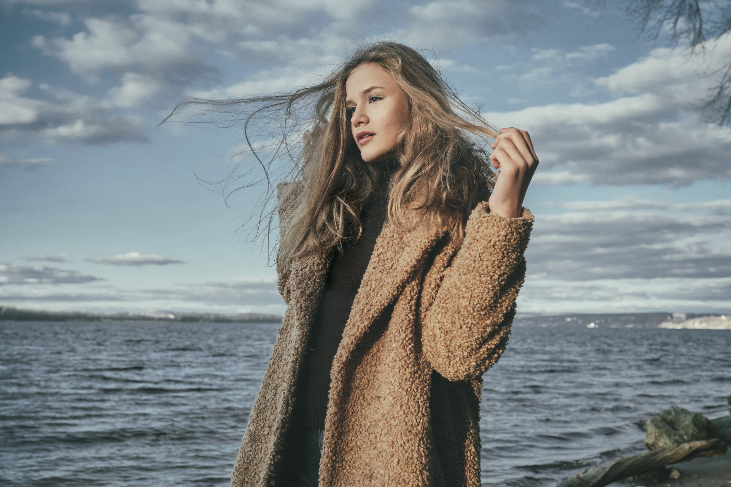 Фотосессия девушки в Самаре с макияжем и одеждой