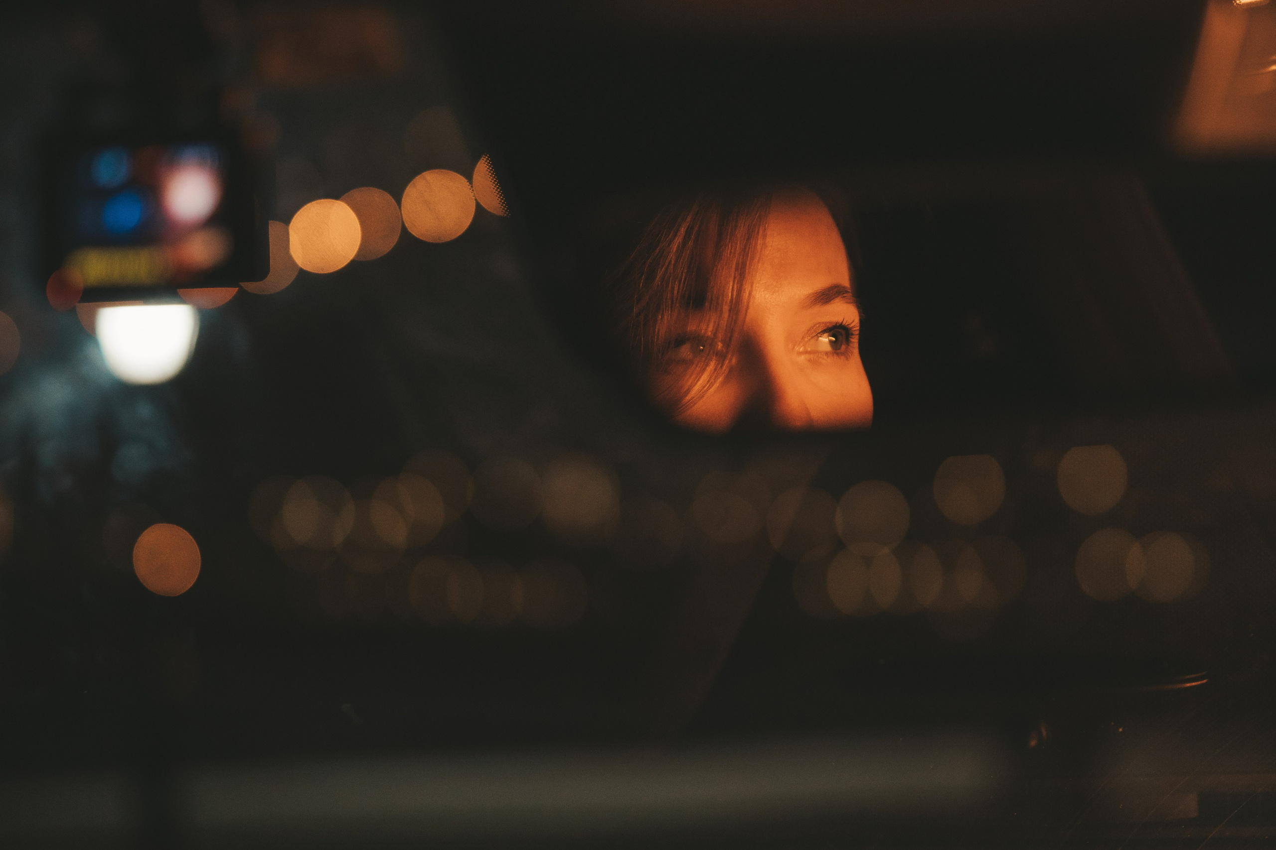 Фотосессия девушки с машиной. Портретный и семейный фотограф во Владивостоке Светлана Мухильченко