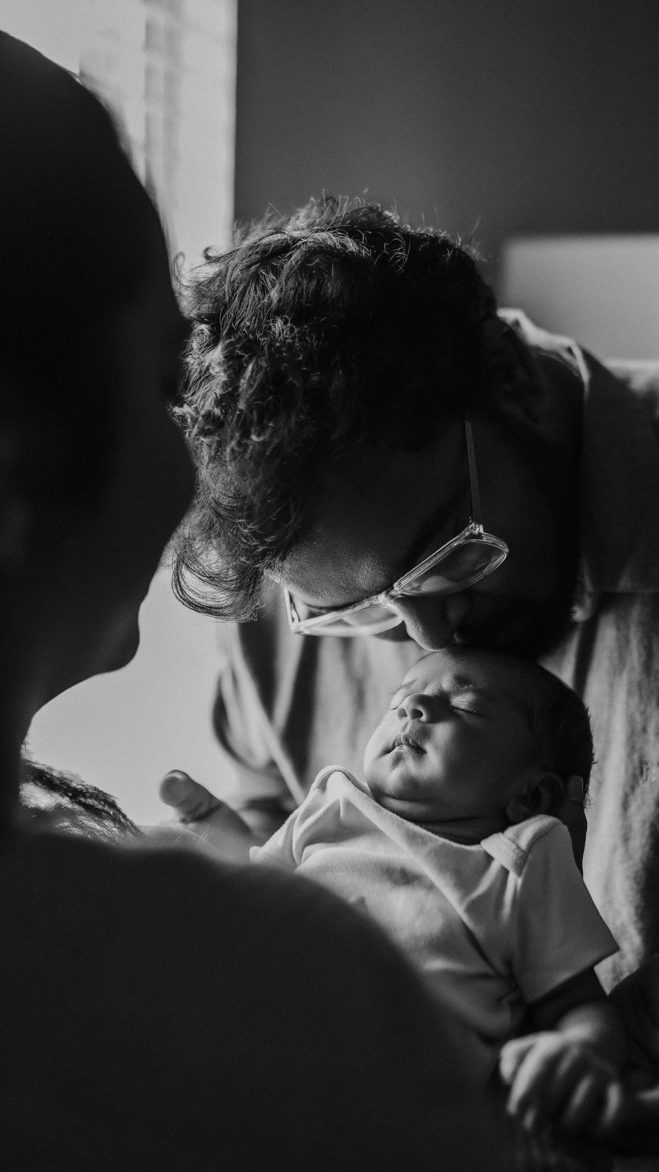 Heartfelt family memories — cozy newborn session