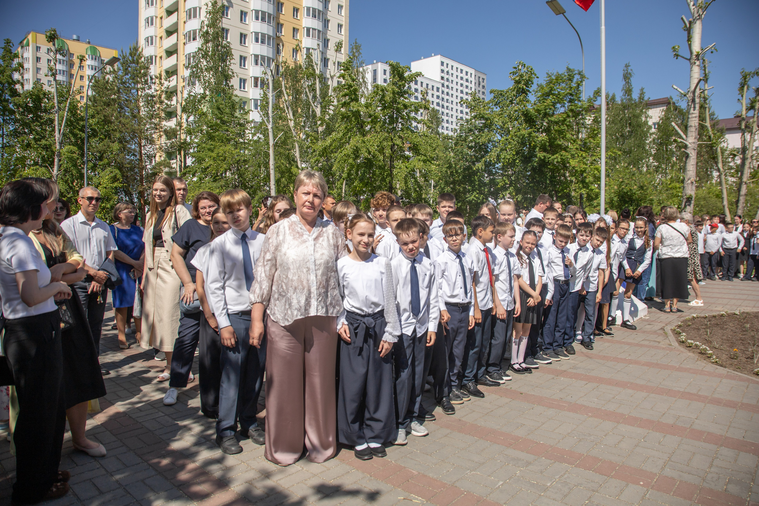 Наши услуги. Выпускные альбомы в Тюмени для школ, садов, вузов спортивных секций
