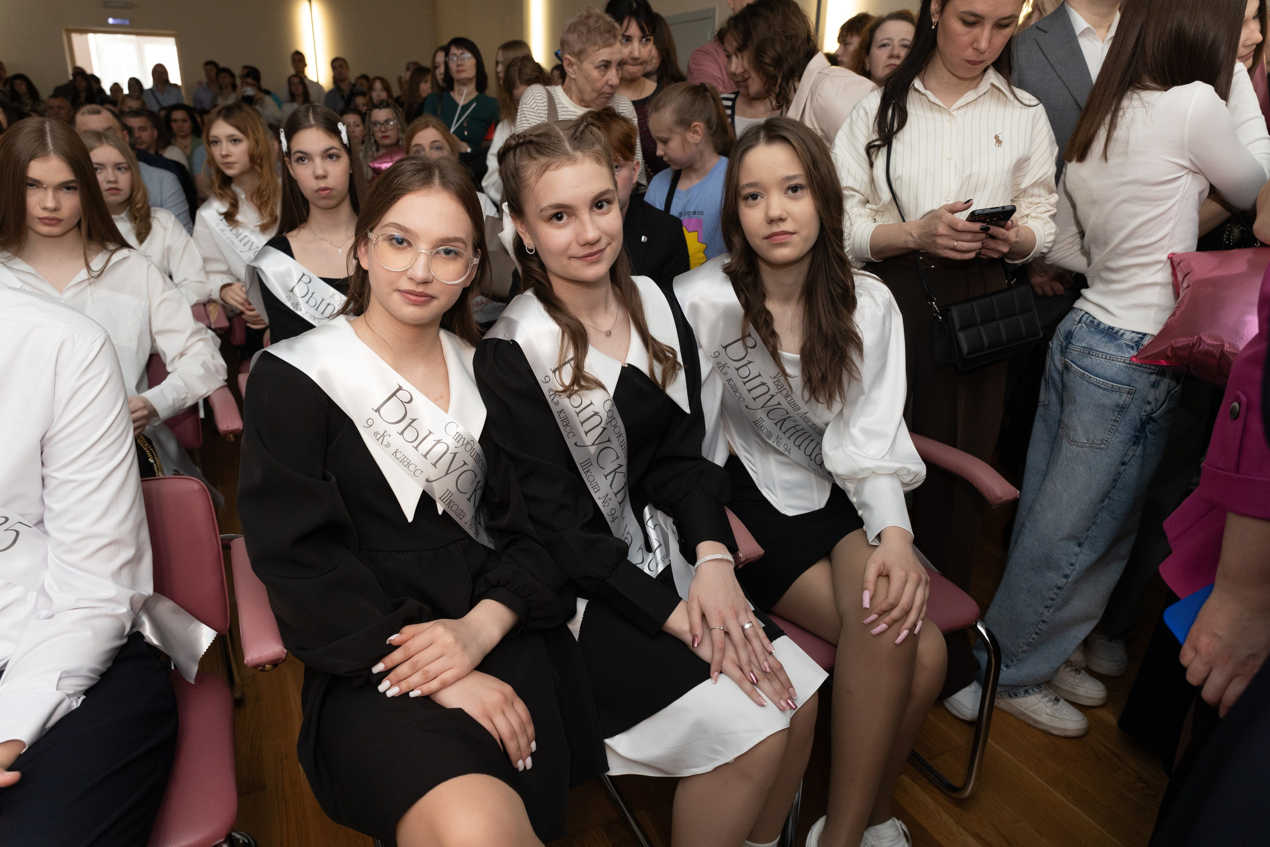 Наши услуги. Выпускные альбомы в Тюмени для школ, садов, вузов спортивных секций