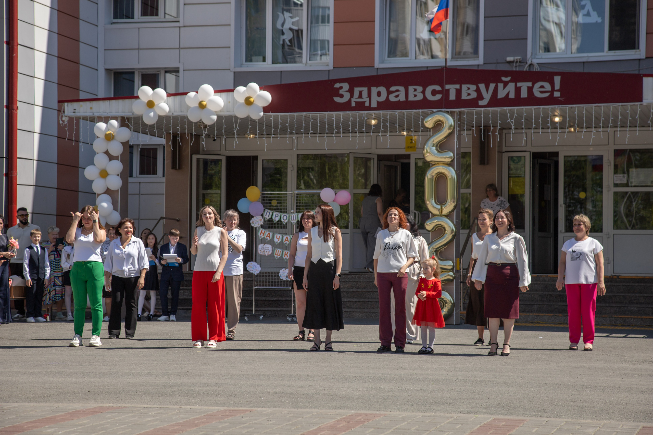 Наши услуги. Выпускные альбомы в Тюмени для школ, садов, вузов спортивных секций