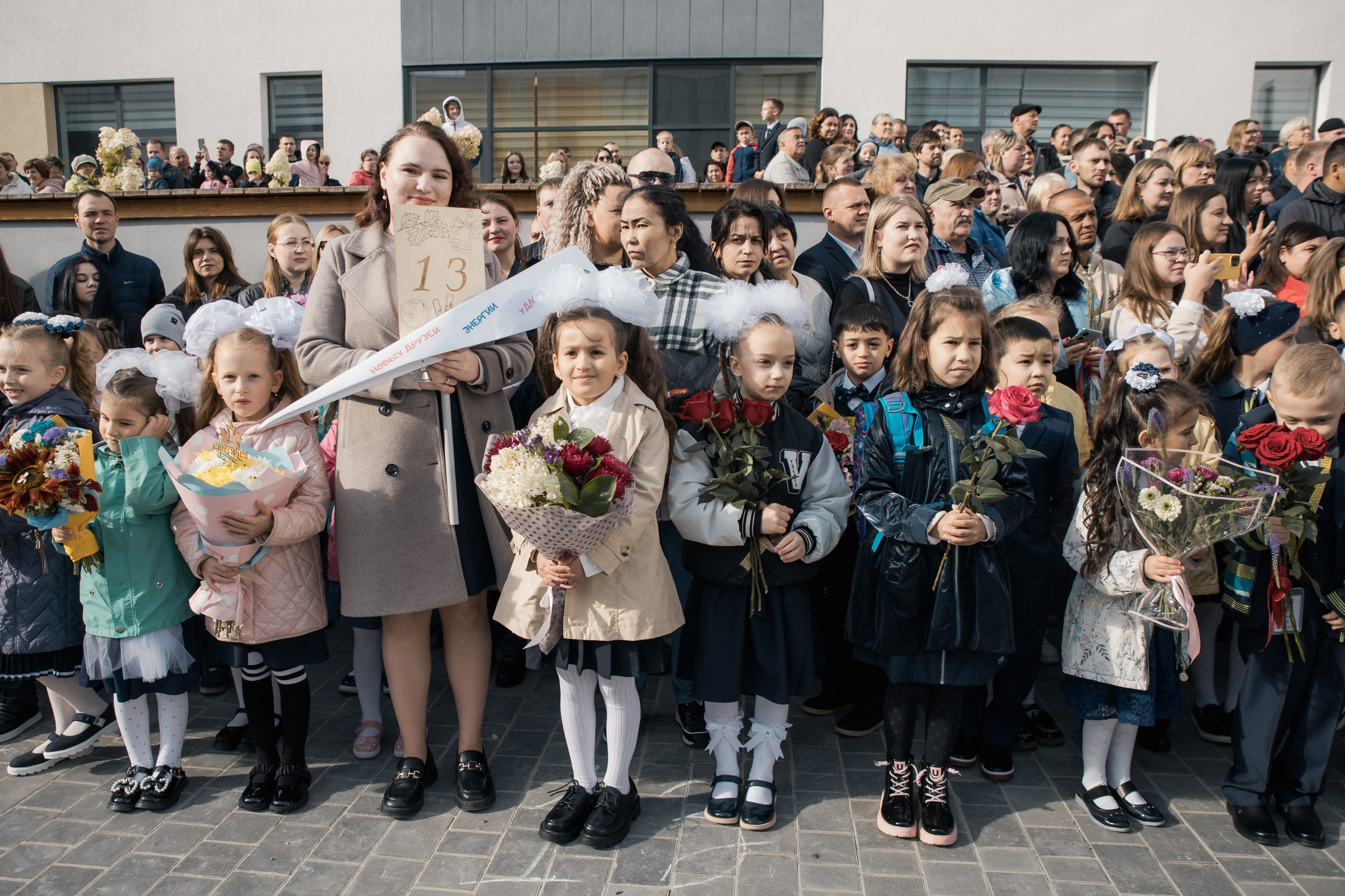 Наши услуги. Выпускные альбомы в Тюмени для школ, садов, вузов спортивных секций
