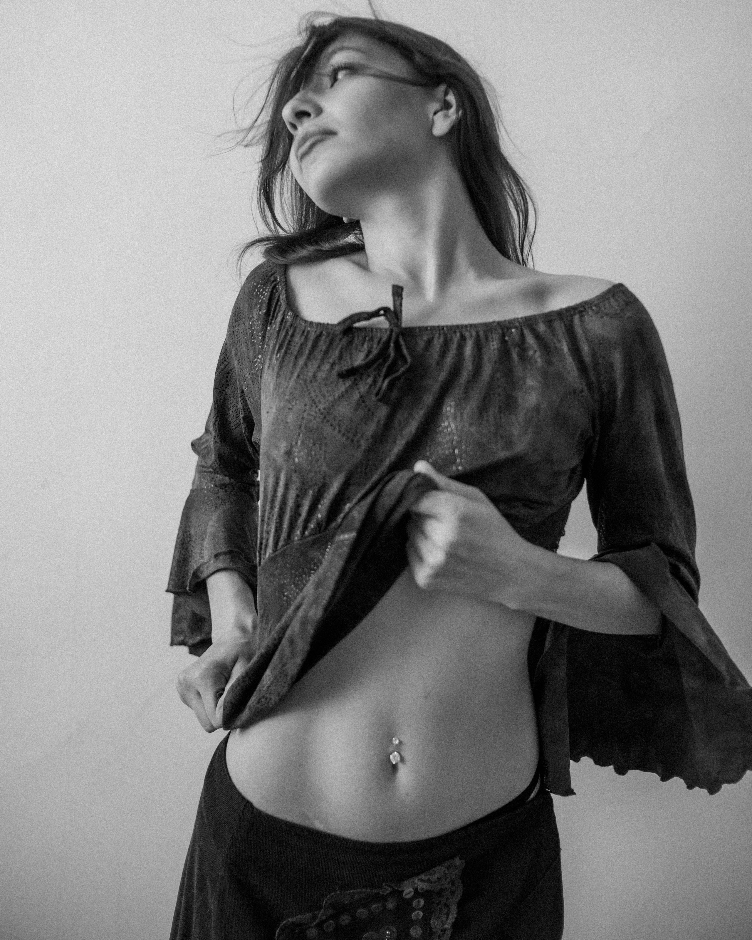 Аня. Женский фотограф. Создатель украшений ручной работы. Модель
