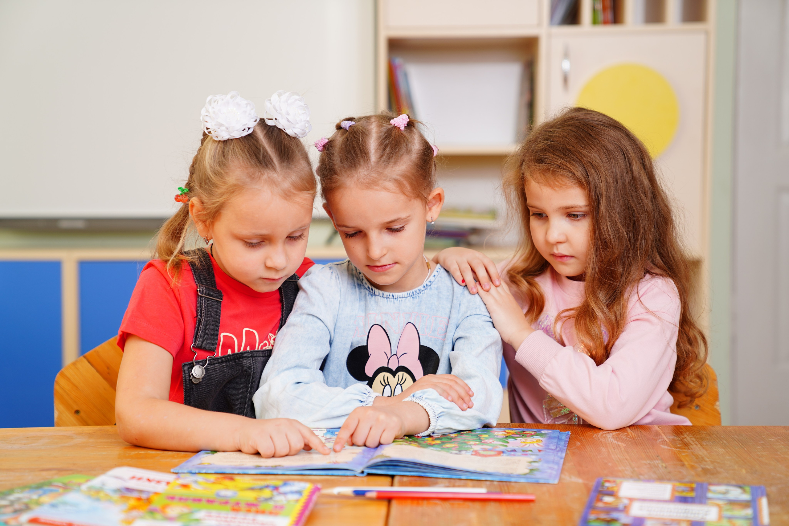 MEMENTO.Выпускные альбомы, школьные, юбилейные и другие книги. Ростов-на-Дону