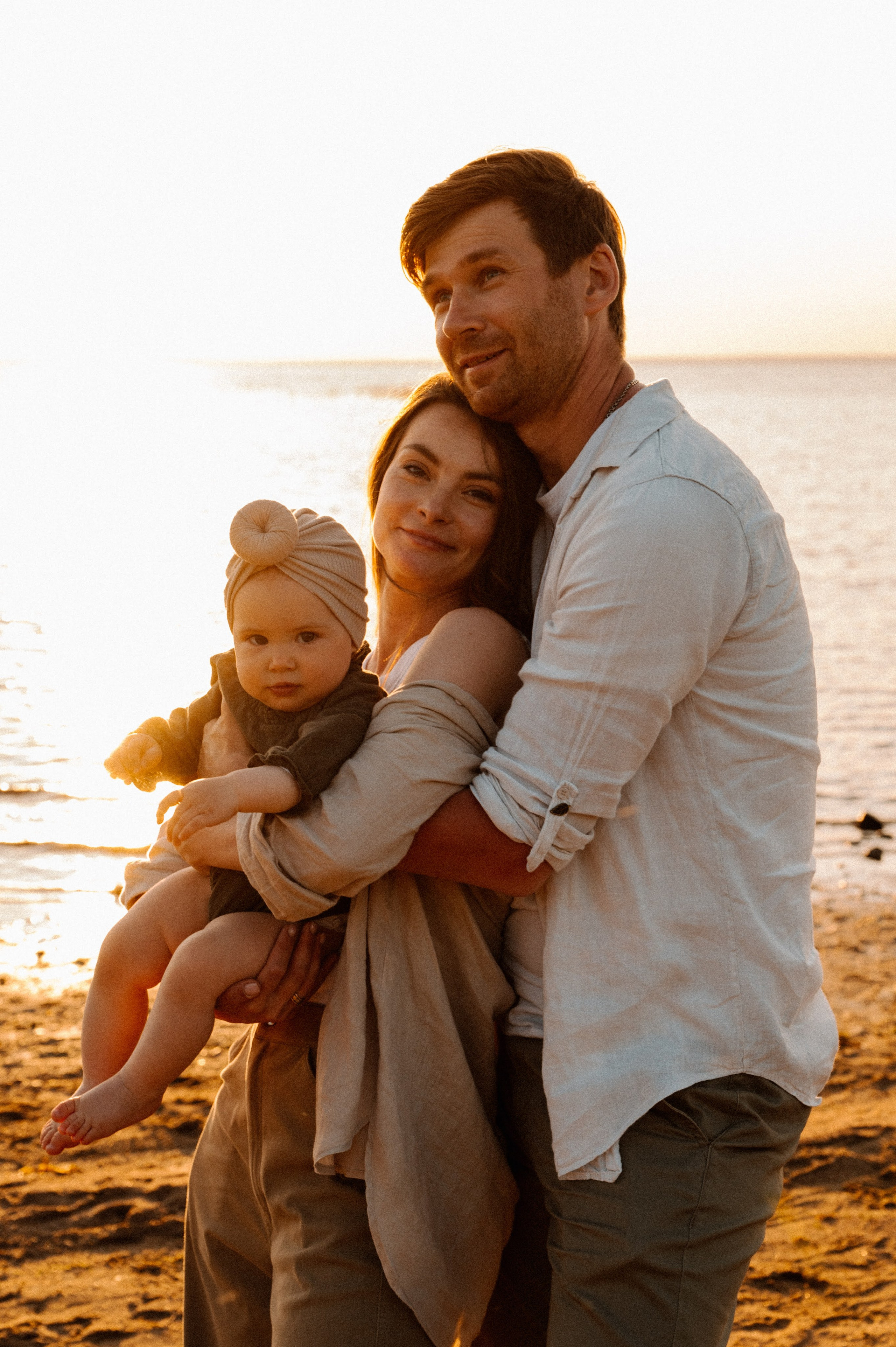 Фотопрогулка. Профессиональный фотограф беременности в СПБ. Стильные фотосессии беременности в стиле минимализм и классическая фотография