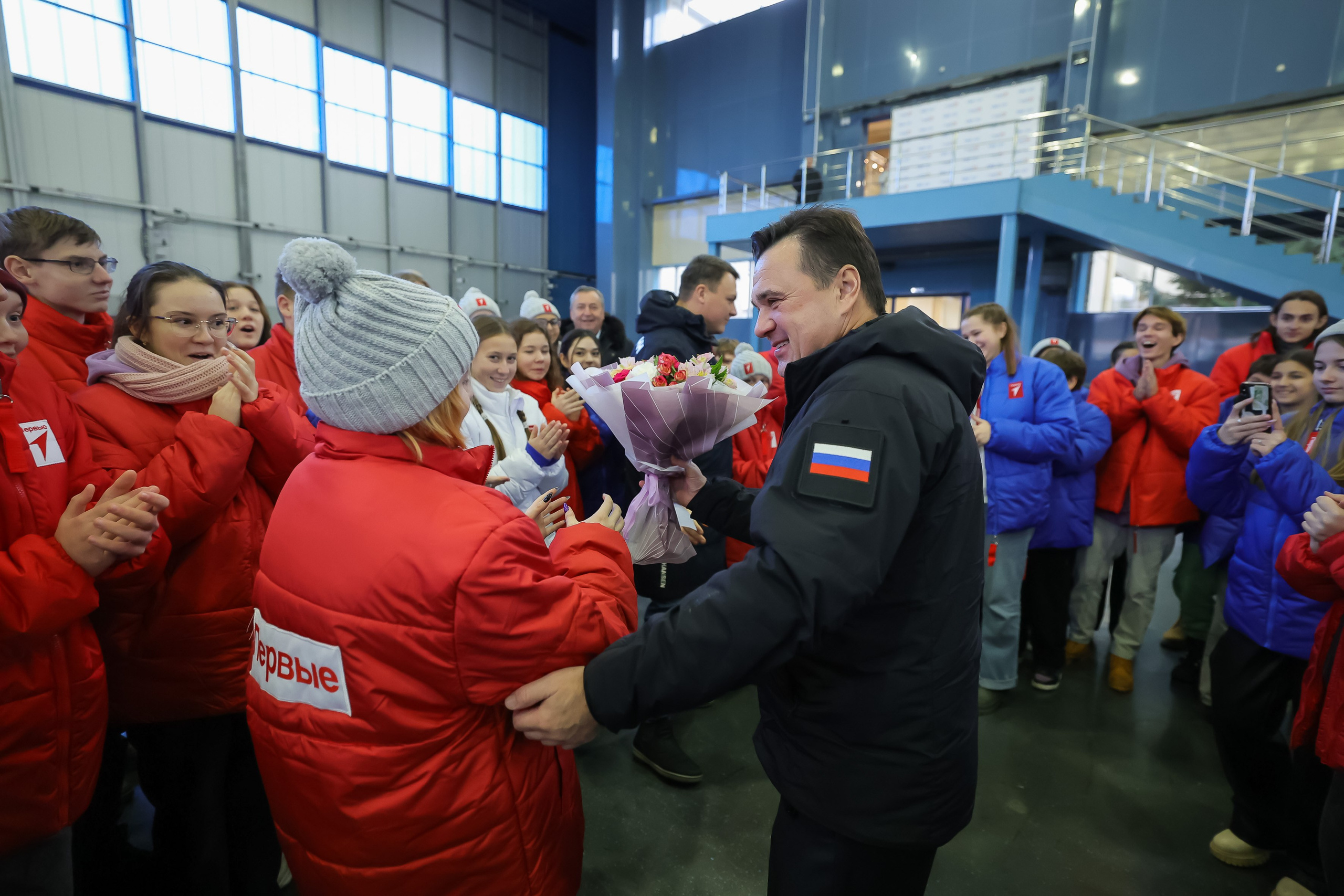 Губернатор Подмосковья Андрей Воробьев вместе с участниками «Движения первых» навестил пилотажные группы. Моя фотография