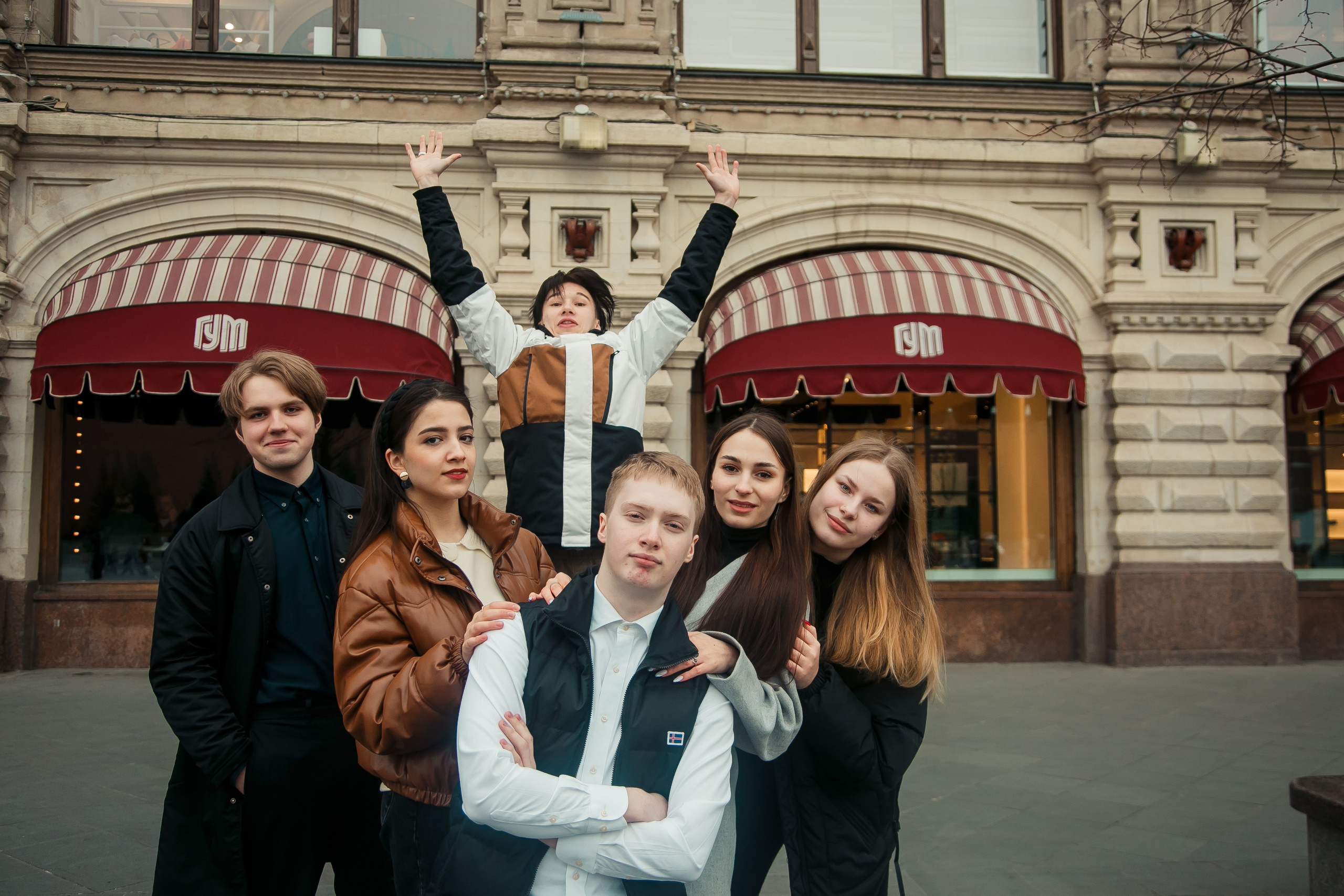 Акции от фотостудии Вышка. Выпускной альбом в Москве и Домодедово Вышка Школьный фотограф