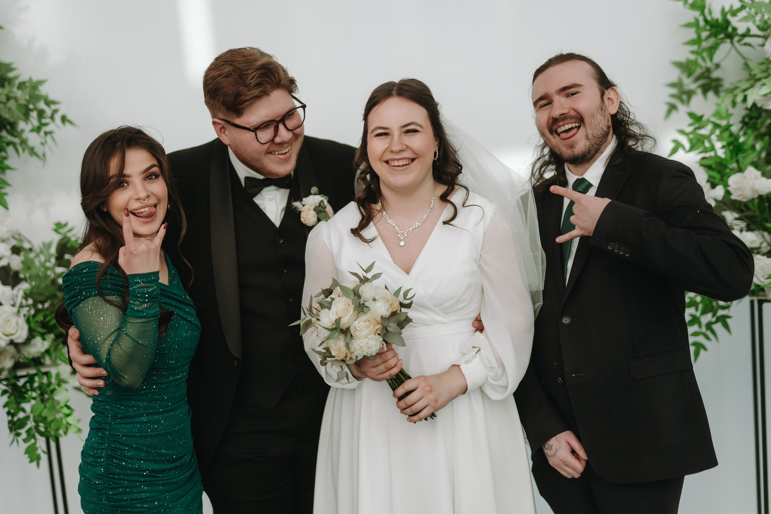 РЕСТОРАН ТАРАТАУ, ВЕДУЩИЙ АЗАТ ГАЙСИН И АРТУР ИЛЬЯСОВ УФА