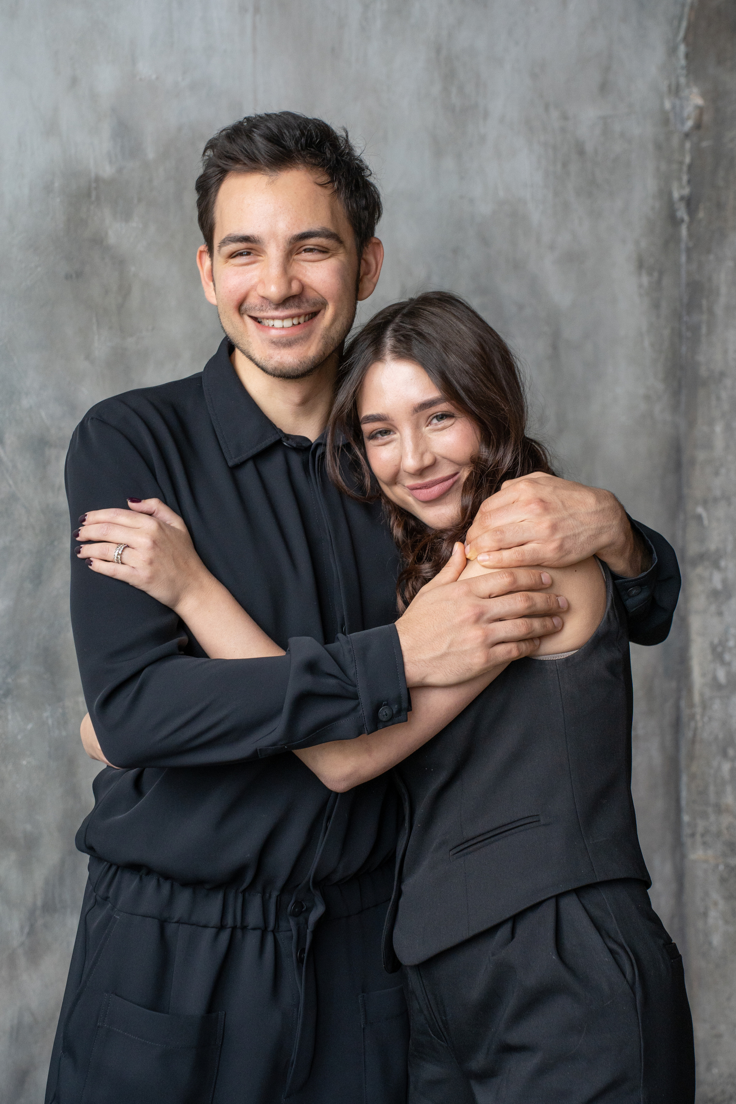 семейная фотосессия в студии сестра и брат