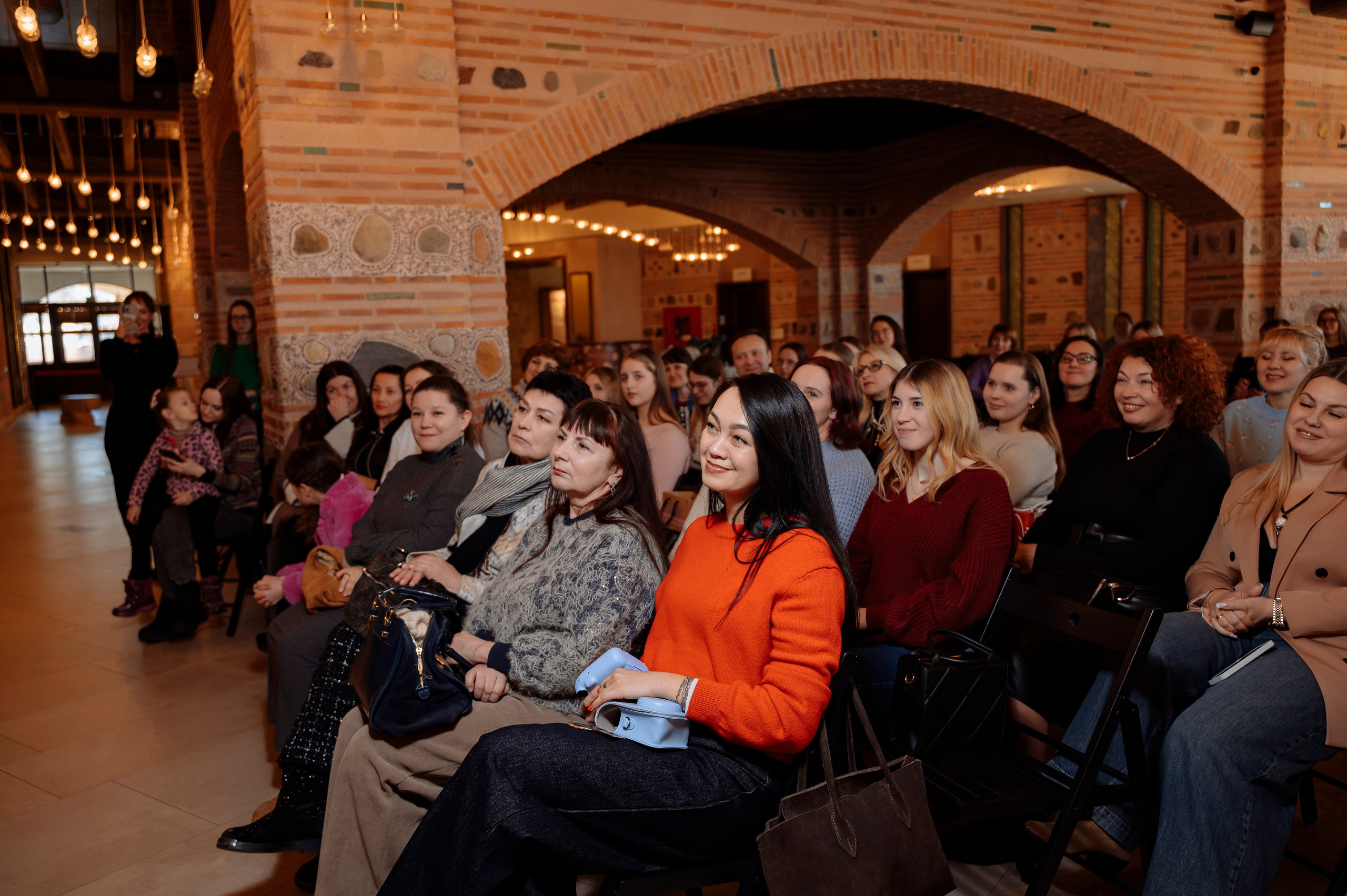 Репортажная съемка, съемка мероприятия, проект factor.by, финалист factor.by, Шамхал Хачатурян, Ибрагим Карасов, фактор бай, фотограф Ольга Шаповалова, съемка фанатов, минск, беларусь