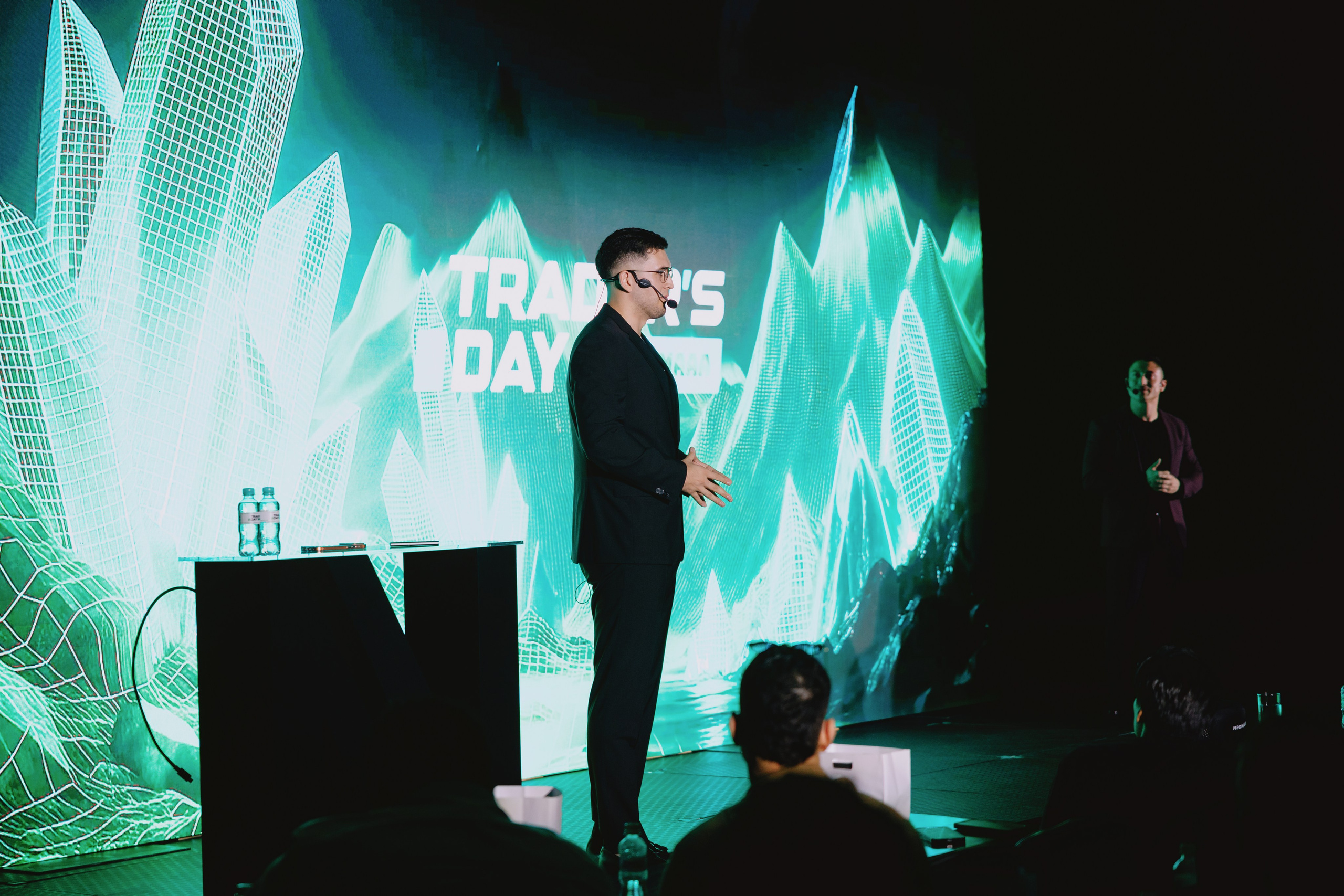 TRADERS DAY By NeomAAA Medellin. NeomAAA Funds Gallery