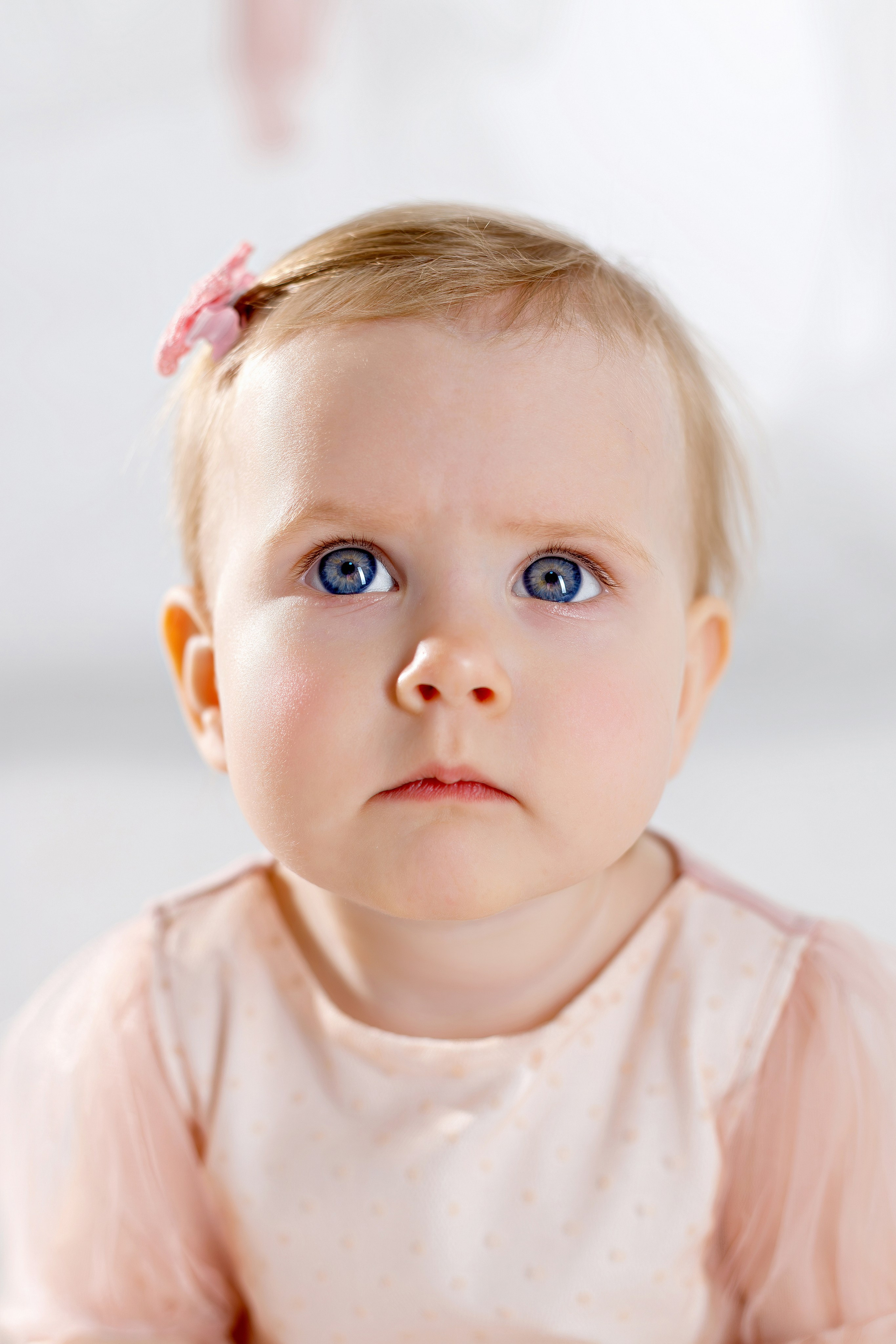 Детская фотосессия на 1 годик с декорациями в Сочи. Детский студийный фотограф Сочи