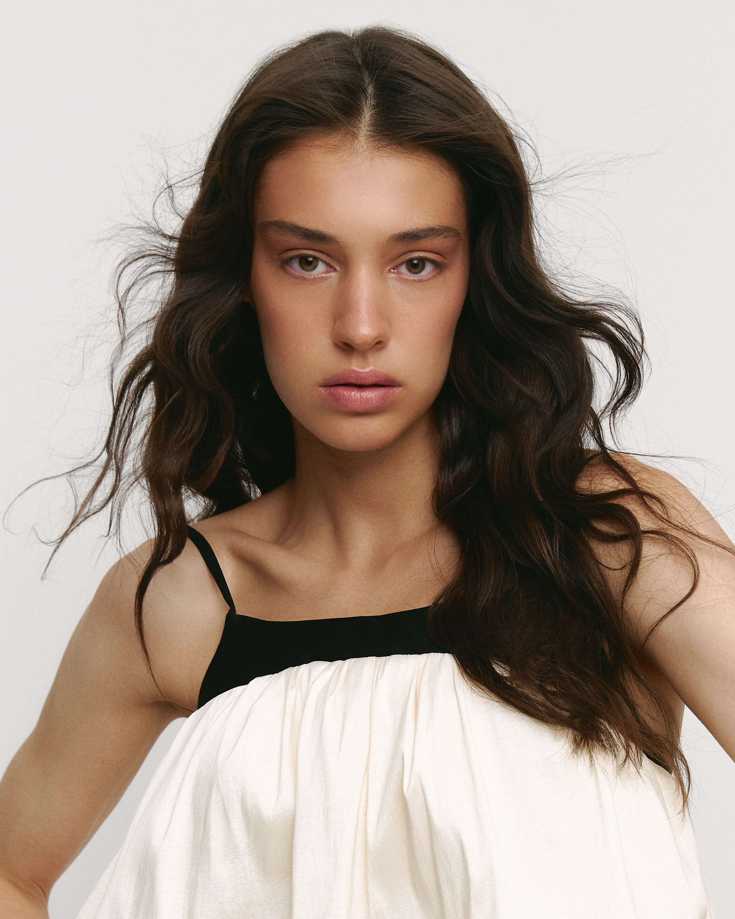 Fashion and model test photographer based in Dubai and Abu-Dhabi