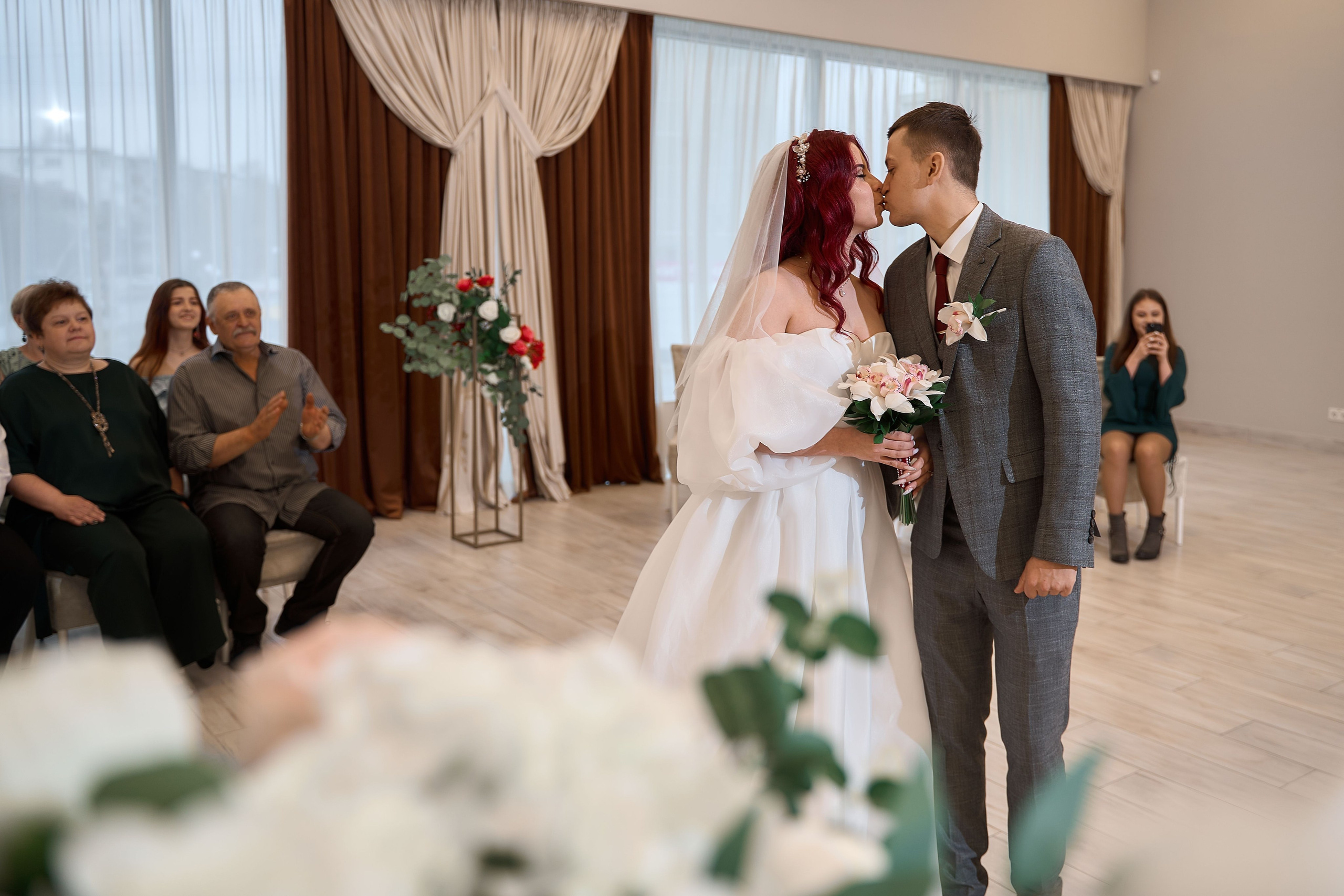 Фотосессия в Верхнепышминском ЗАГСе. Фотограф и видеограф в Екатеринбурге