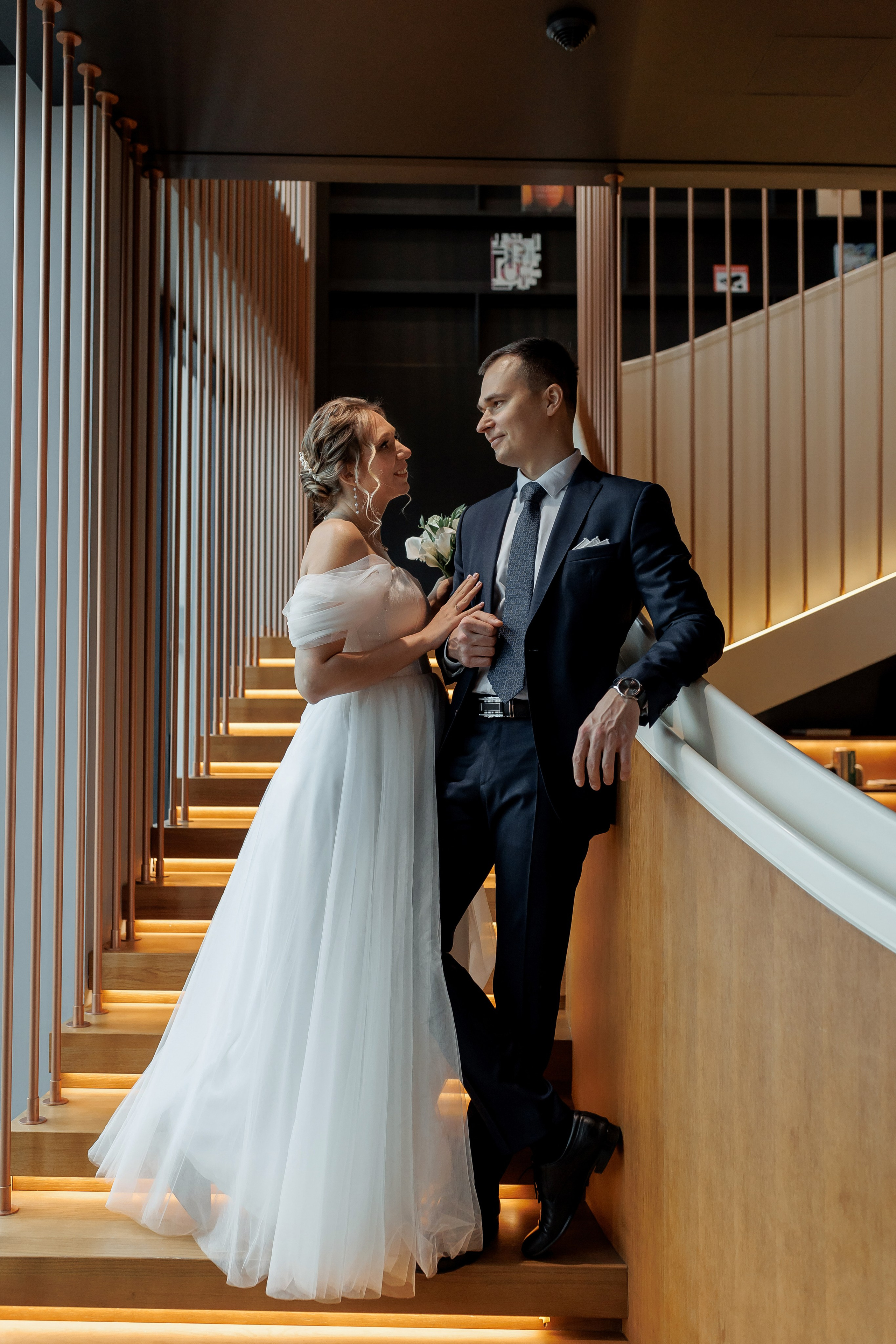 Свадебная фотосессия в отеле Movenpick Moscow Taganskaya. Свадебный фотограф в Москве Дарья Олендарёва