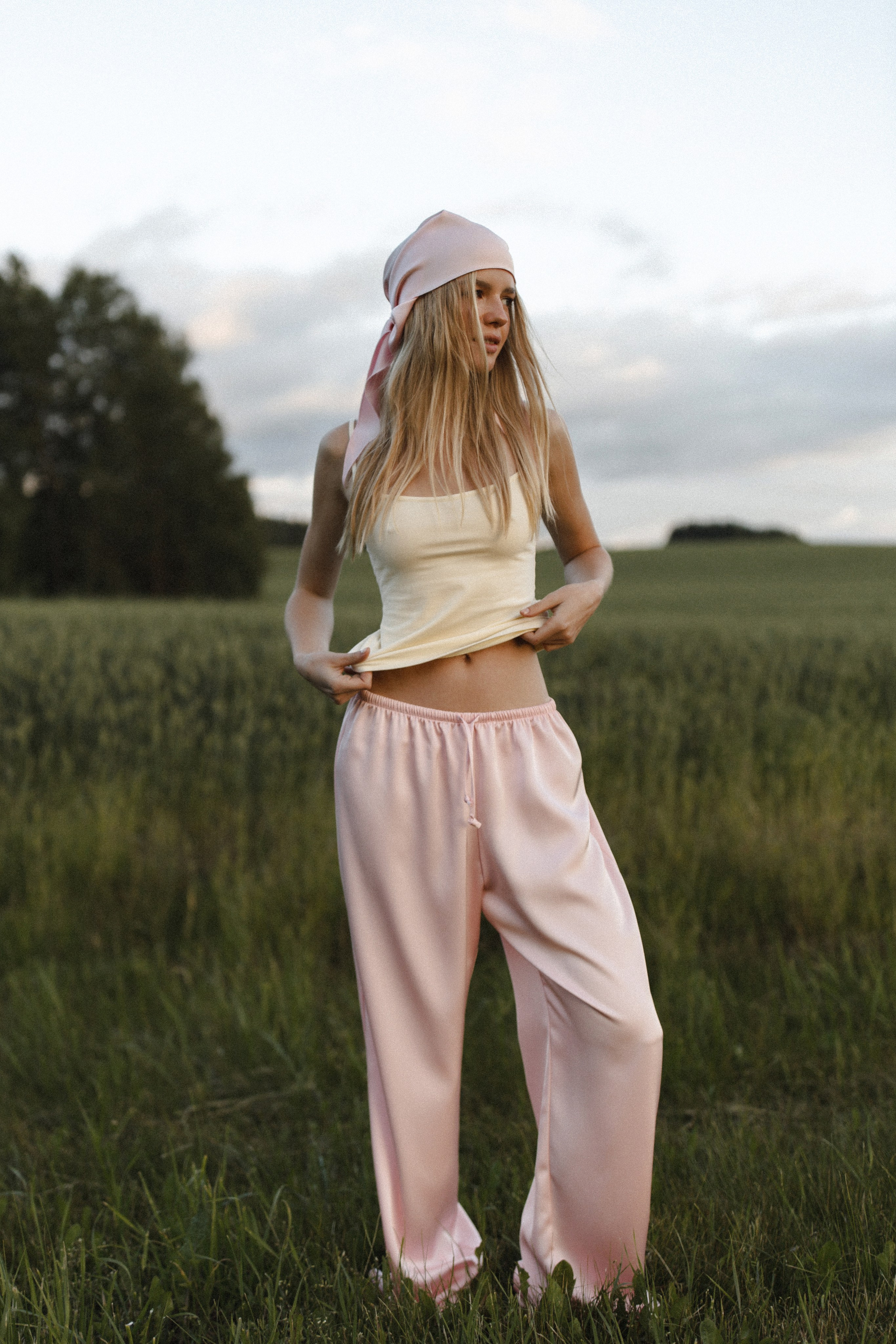 NEW FIELD NOTES. COMMON MUSE