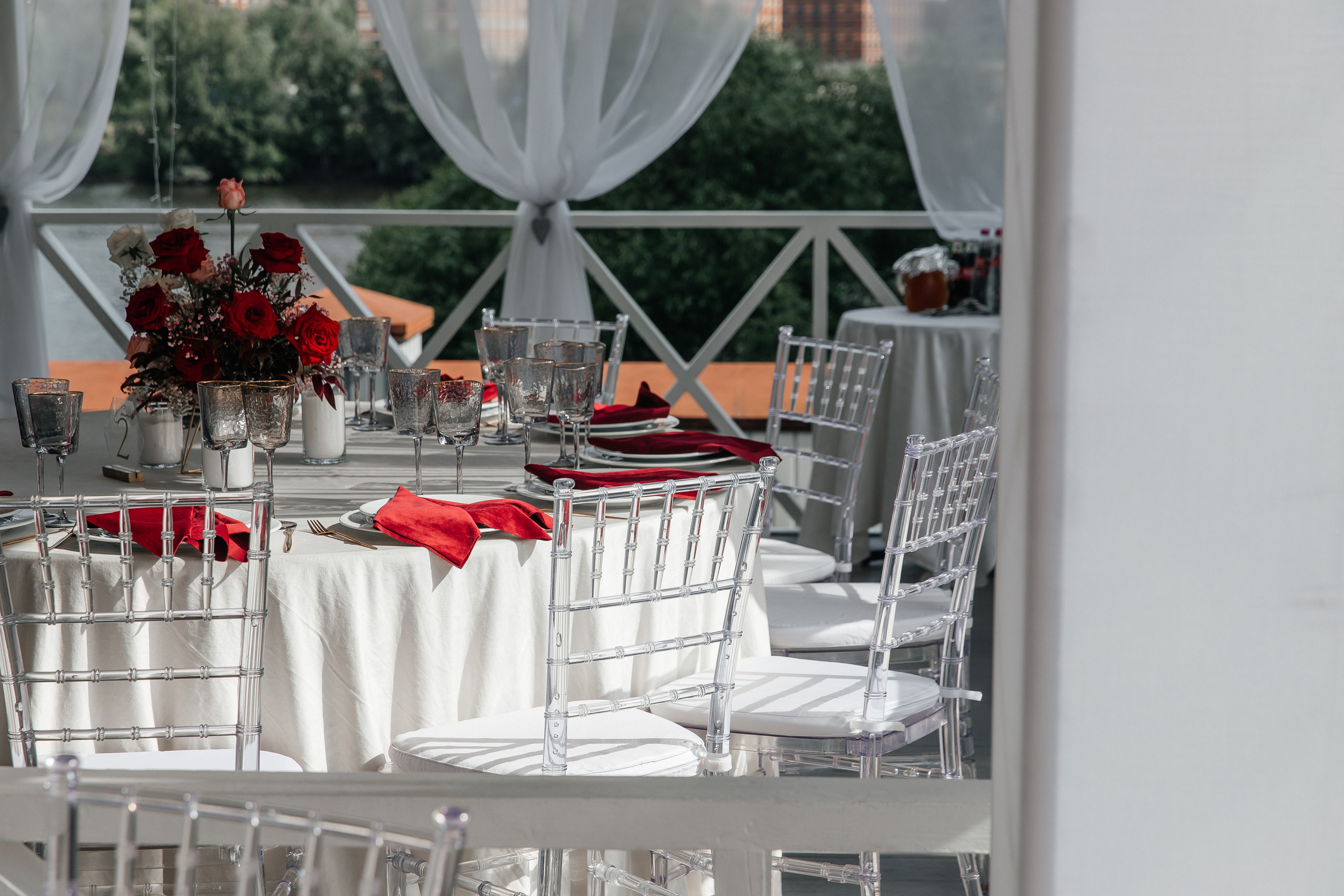 Backstage со свадьбы в загородном ресторане Chez Vero le Club. Свадебный фотограф в Москве Элина Ларченкова. Фото, которые цепляют