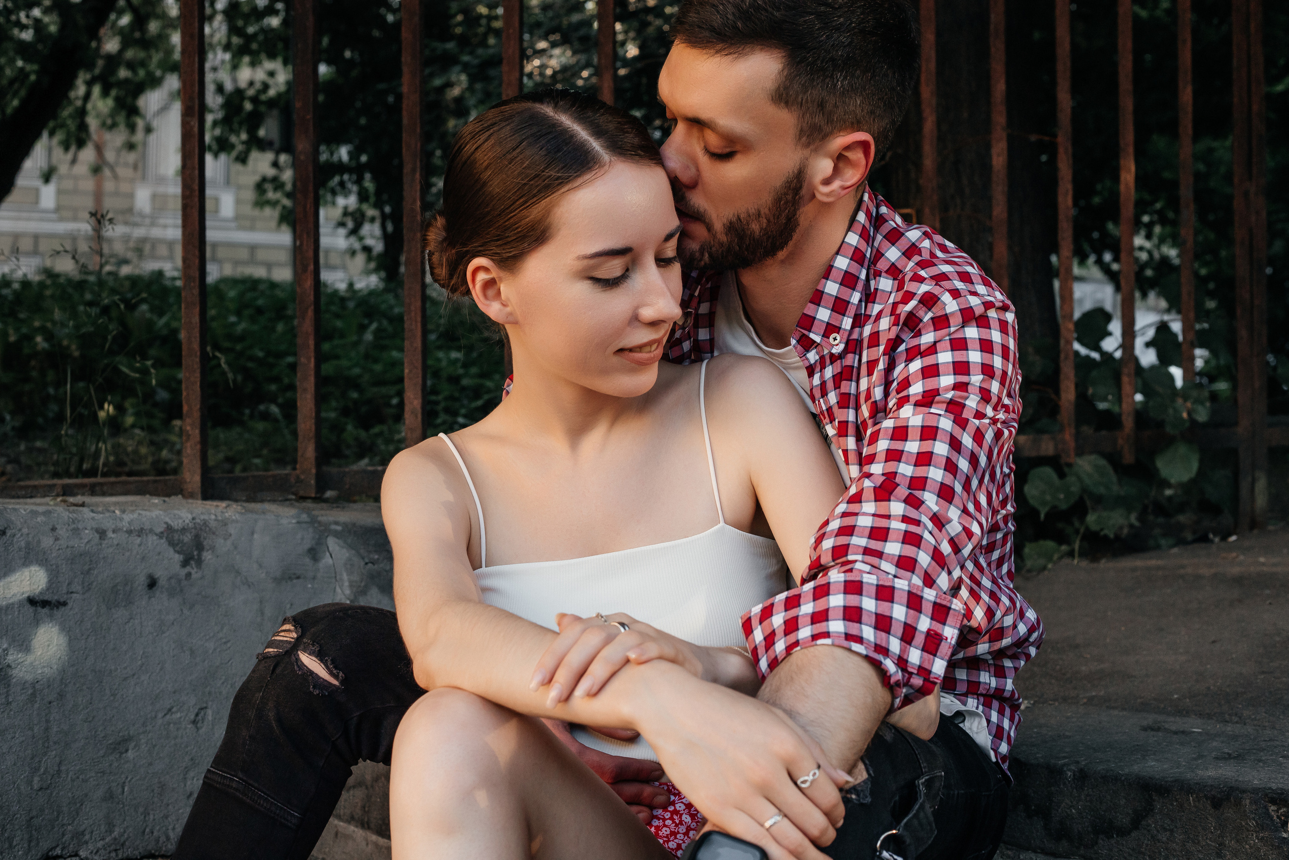 Lovestory фотосессия на улице. Свадебный фотограф в Москве Элина Ларченкова. Фото, которые цепляют