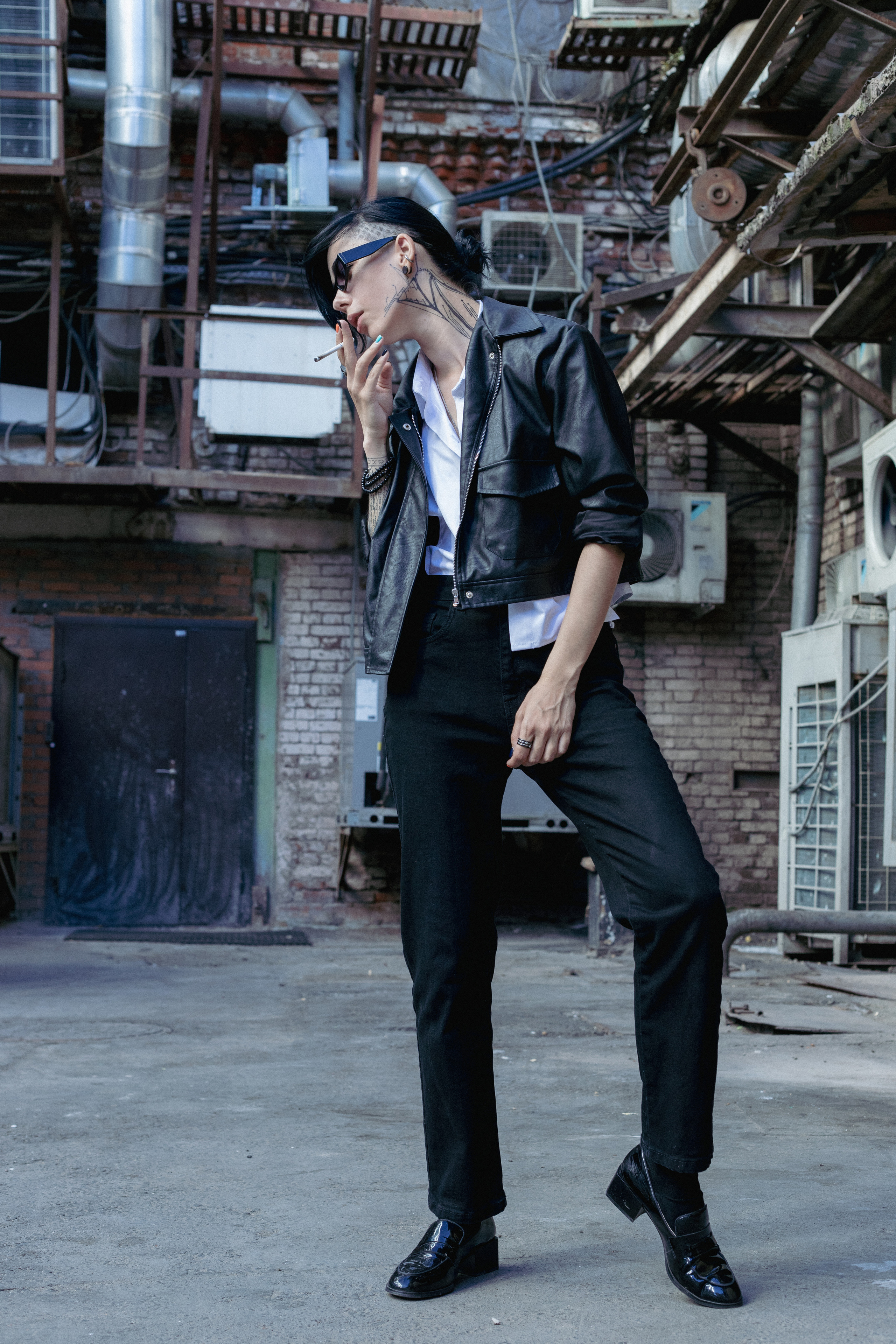 Женский портрет, уличная фотосессия на трехгорной мануфактуре. Свадебный фотограф в Москве Элина Ларченкова. Фото, которые цепляют