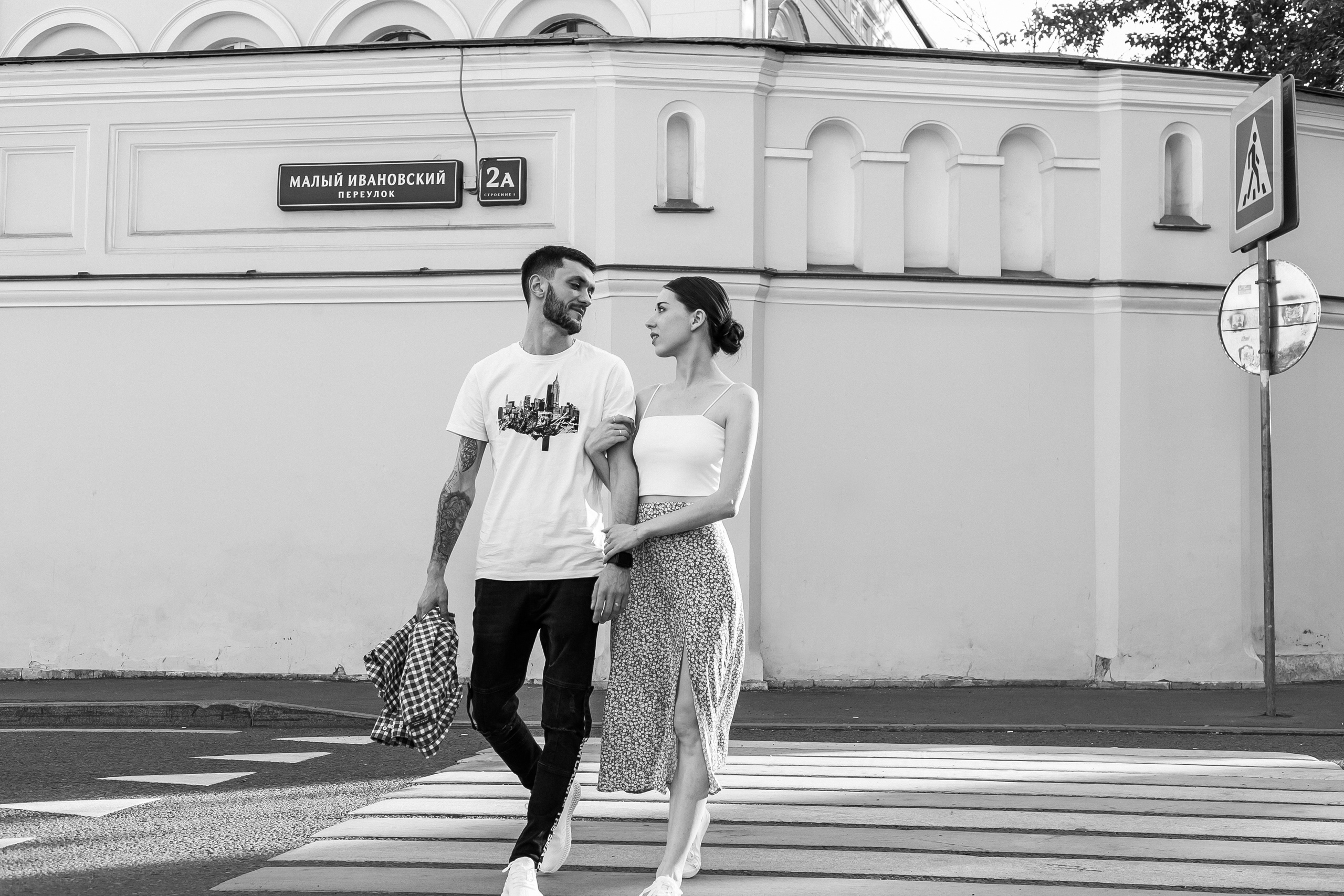 Lovestory фотосессия на улице. Свадебный фотограф в Москве Элина Ларченкова. Фото, которые цепляют