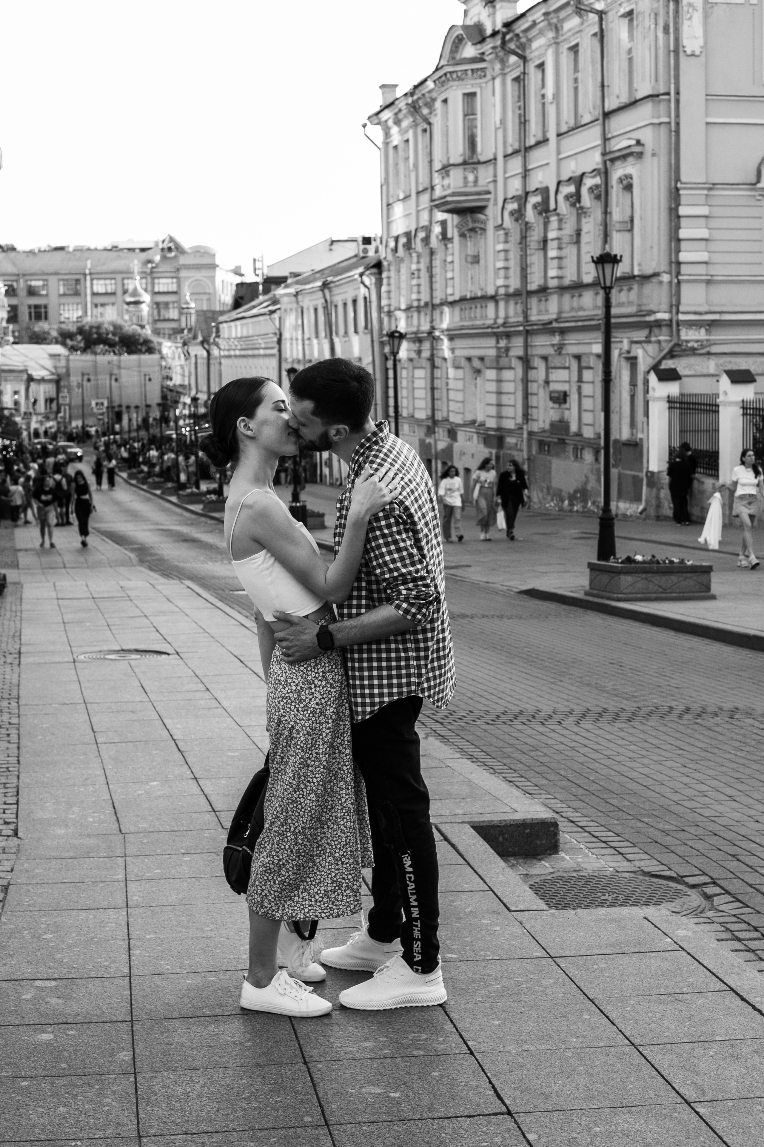 Lovestory фотосессия на улице. Свадебный фотограф в Москве Элина Ларченкова. Фото, которые цепляют