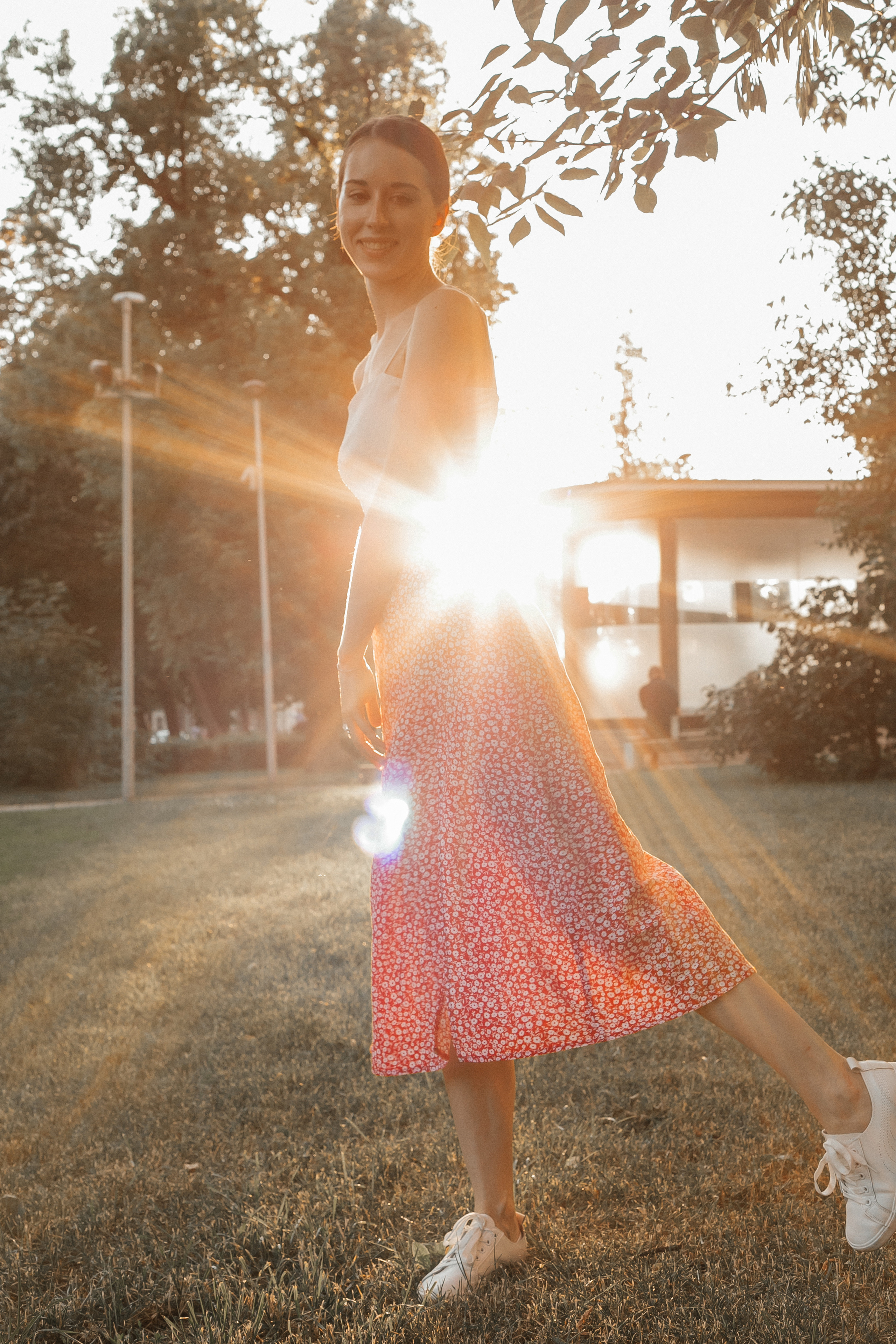 Lovestory фотосессия на улице. Свадебный фотограф в Москве Элина Ларченкова. Фото, которые цепляют