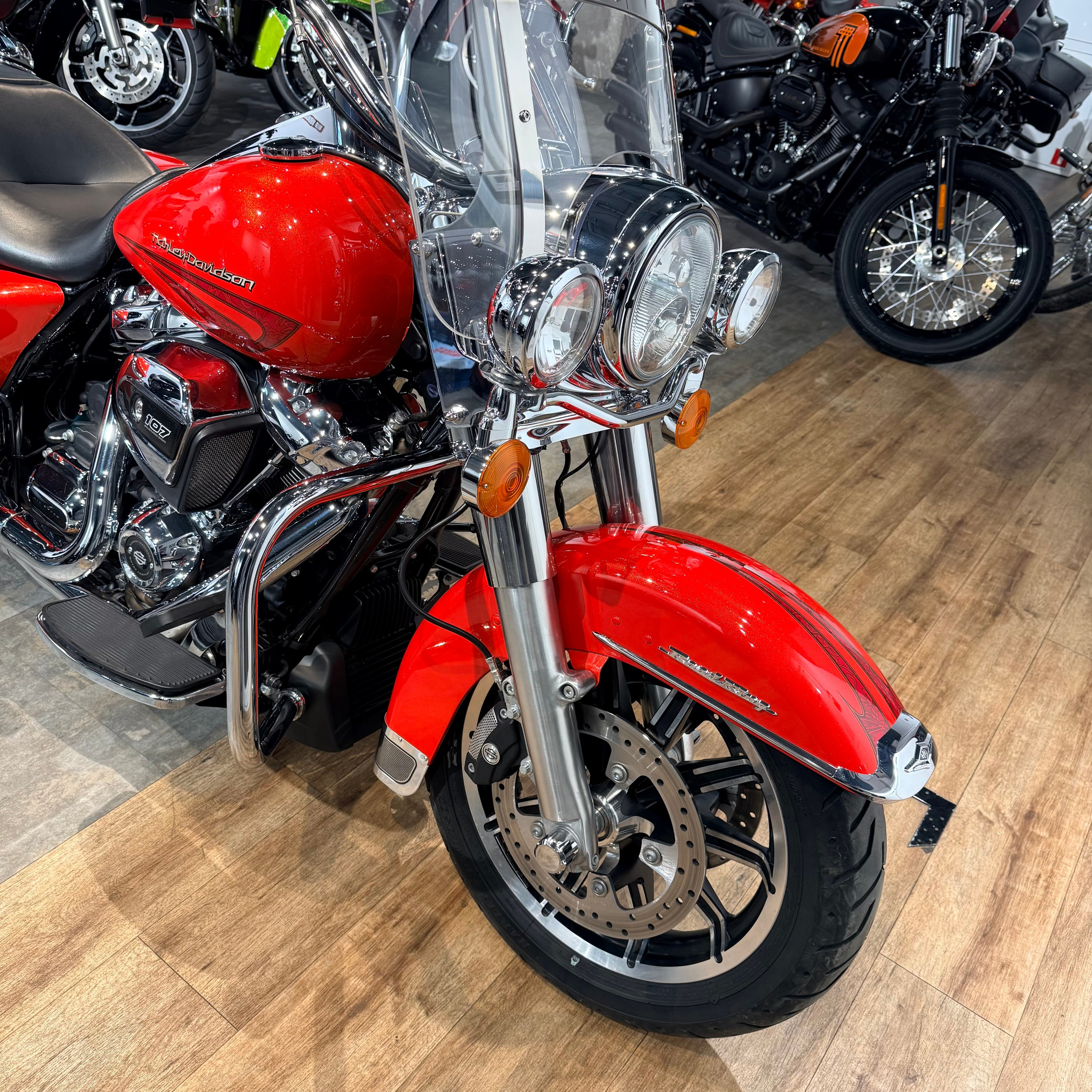 2017 Road Кing 107 АВS Laguna Orаngе. Hello Davidson, Москва. Только хорошие мотоциклы…