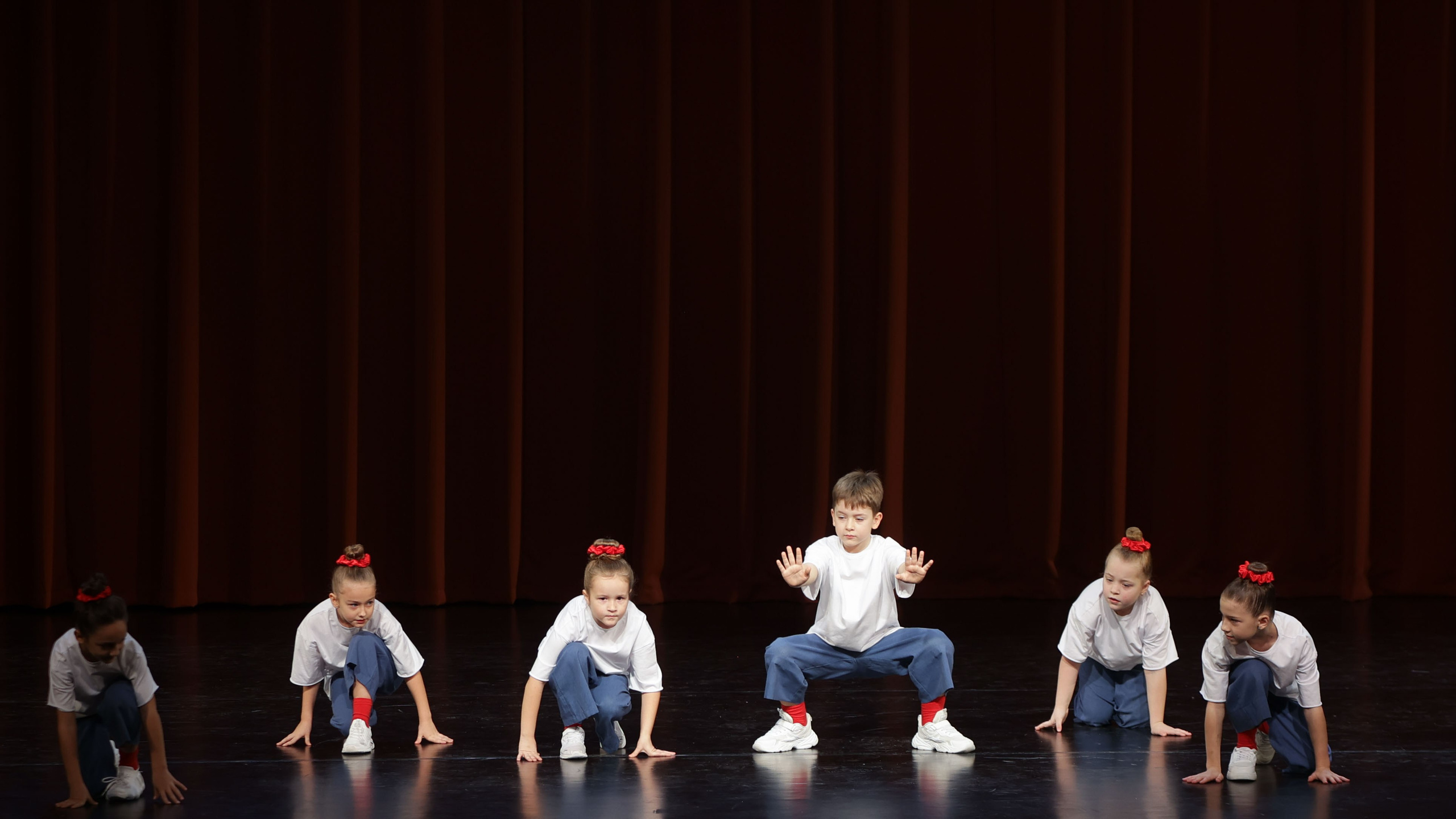 Фестиваль хореографического искусства «КУБОК ЛЕГЕНДЫ — 2025». Выпускные альбомы и школьный фотограф в Подольске, Троицке, Щербинке, Москве и Московской области