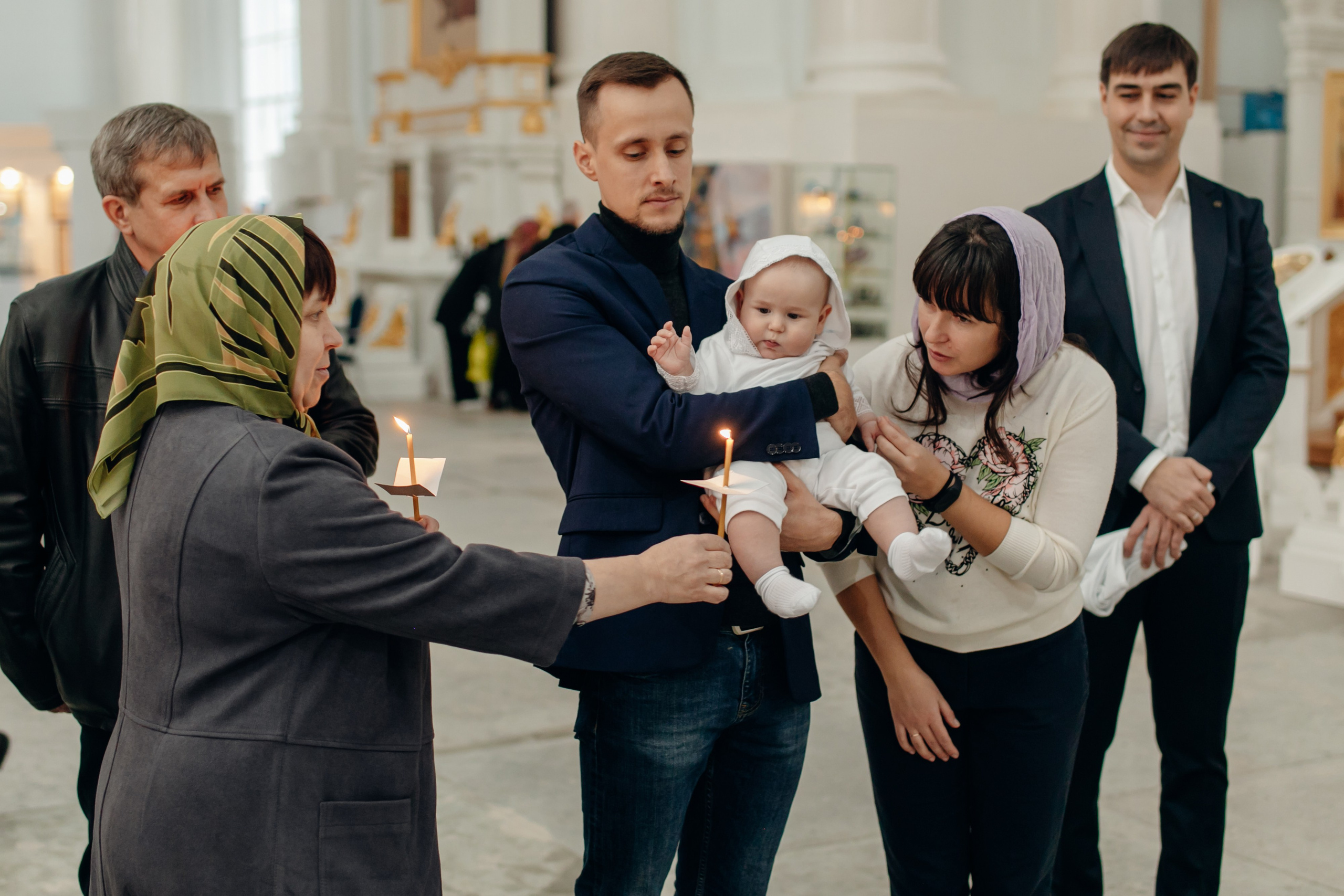 Крещение ребенка в Смольном соборе СПб. Фотограф крещение венчание в Петербурге! Помогает подобрать храм и посоветовал душевного батюшку в СПб