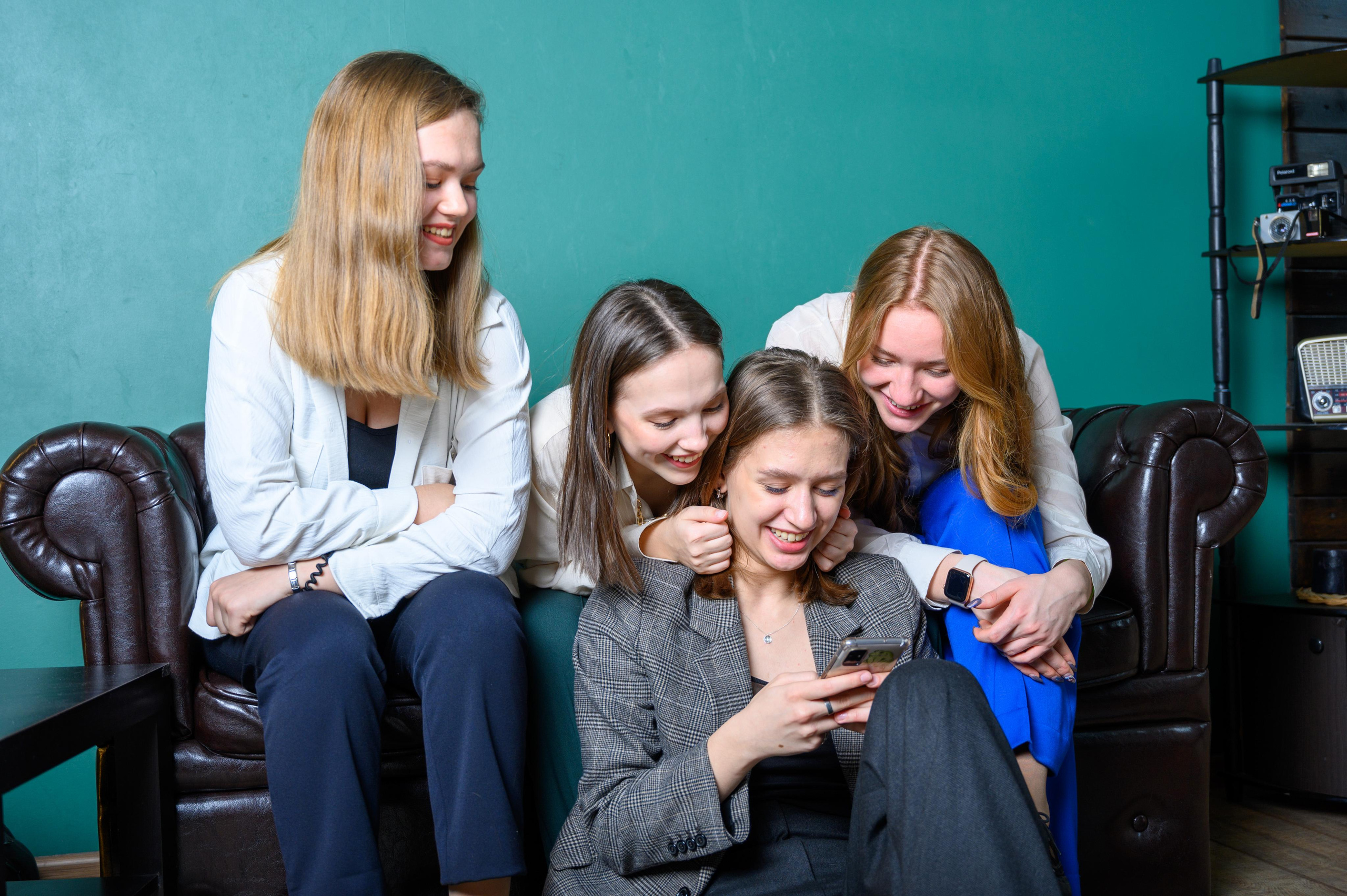 Старшая школа. Выпускные альбомы Новосибирск