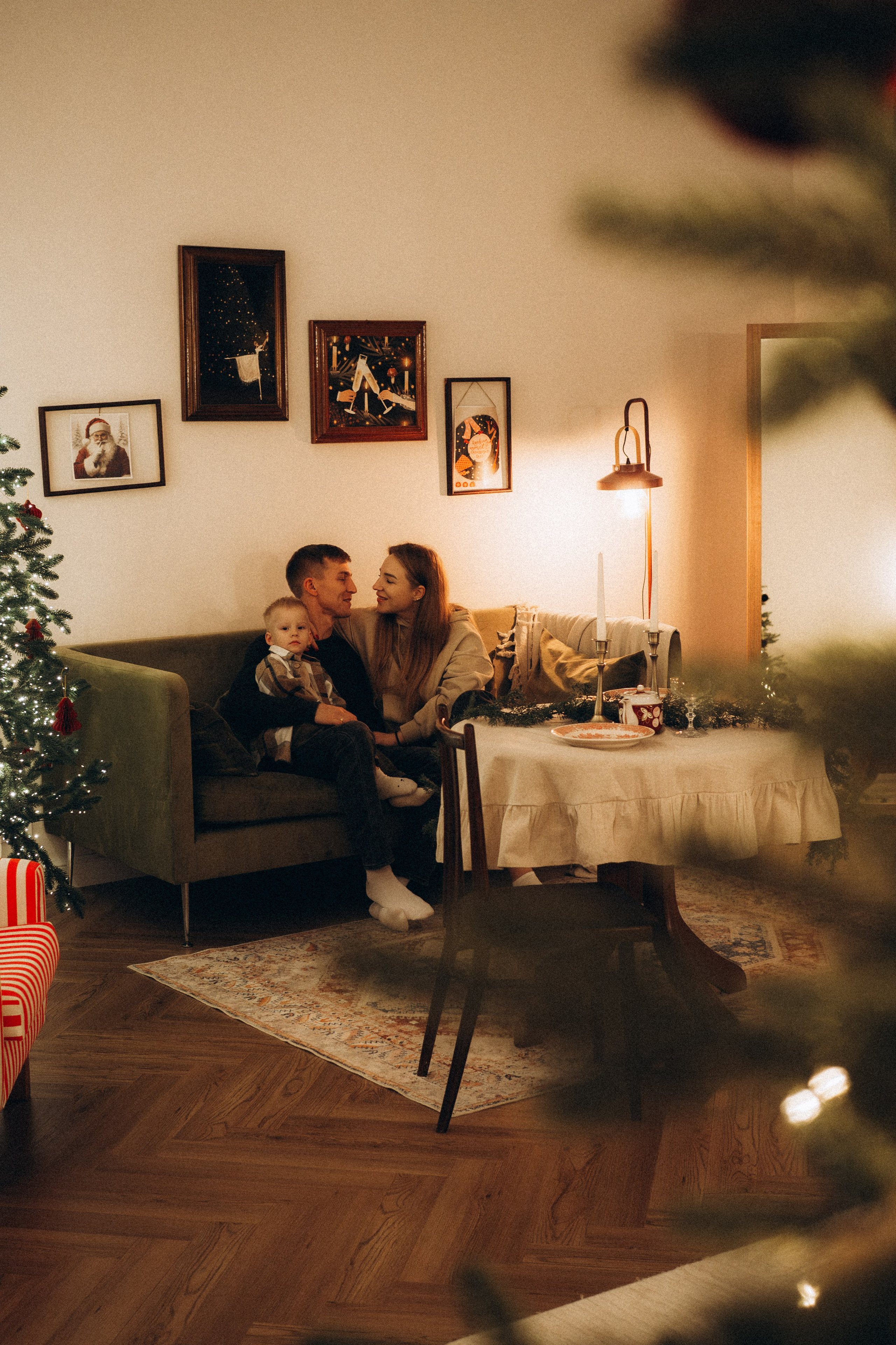 Новогодняя семейная фотосессия в студии. Семейный фотограф Егор Веденин