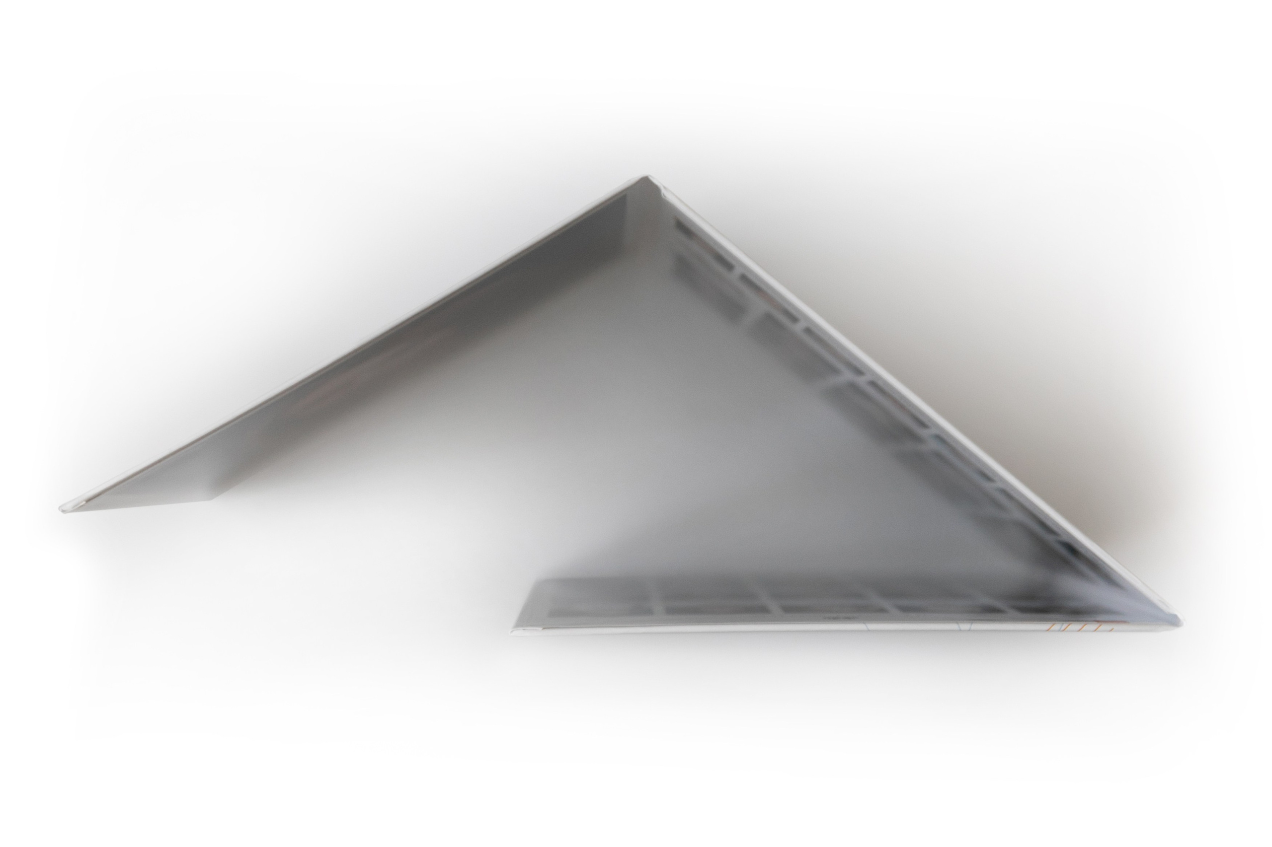 Вид альбома сверху, показывает его конструктивную особенность