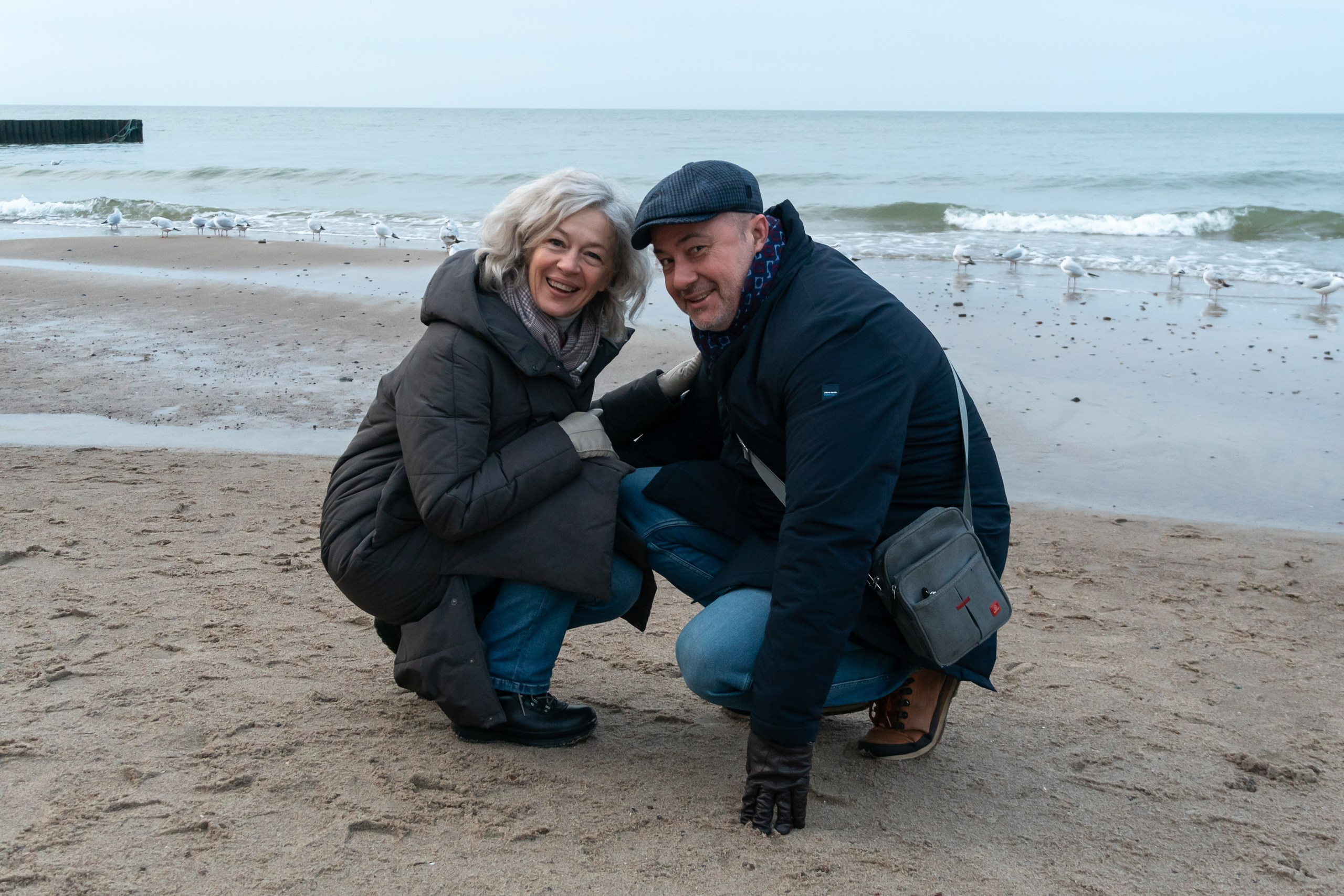 Двое в Новогоднем Зеленоградске. Фотограф Татьяна Рутковская Калининград