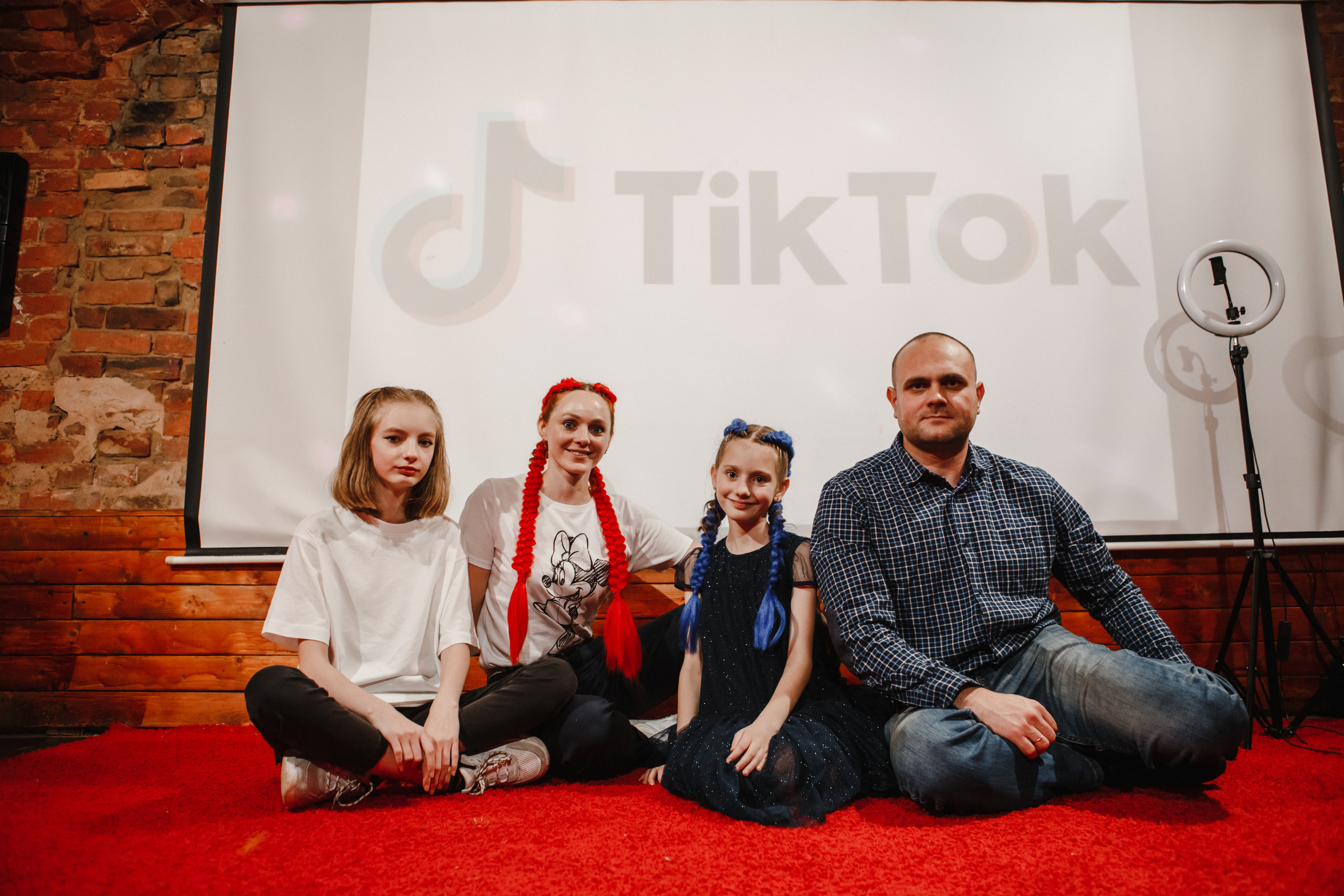 День рождения Алисы. Tik-Tok шоу. Galina and Nikita Bykovets, a wedding photographer and videographer duo in Germany