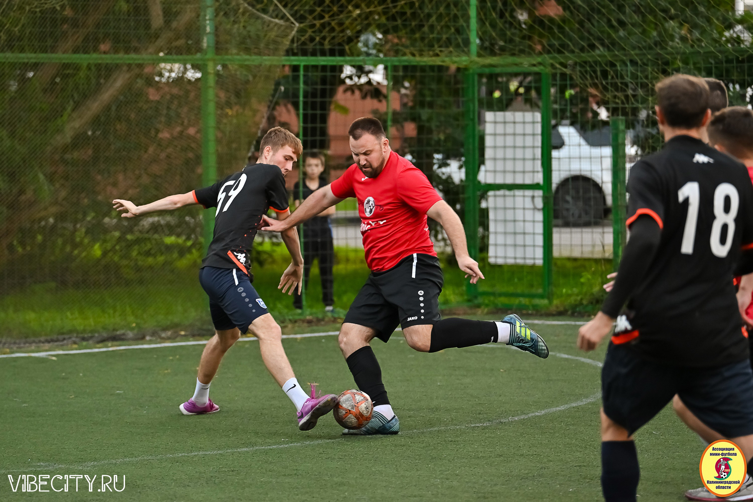 ИГРЫ МИНИ-ФУТБОЛЬНОЙ И КОРПОРАТИВНОЙ ЛИГИ. VIBECITY.RU Вайб Сити Ру Фоторепортажи Фотоотчеты Калининград