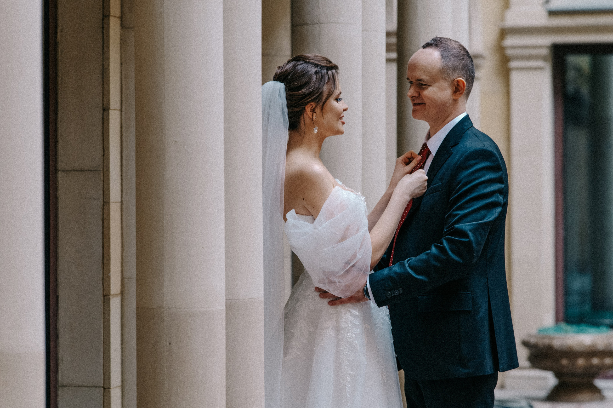 Свадьба для двоих с прогулкой в The St. Regis Москва Никольская 5*. Свадебный и семейный фотограф Виктория Носачёва. Щелково, Москва и МО