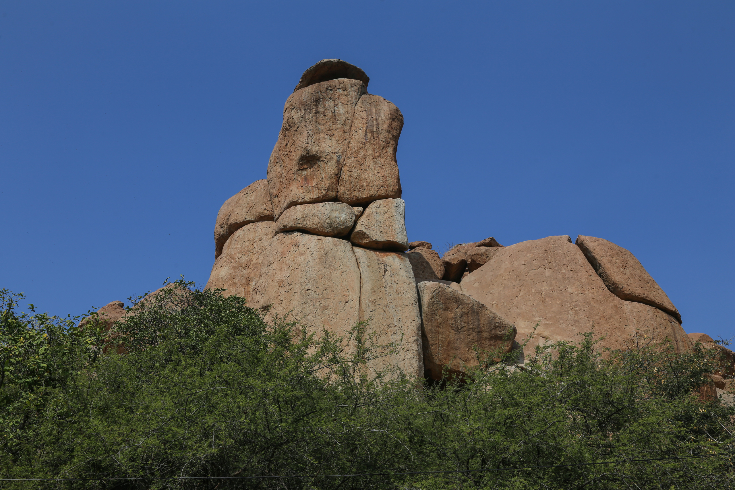 Хампи — деревня посреди руин Виджаянагара. Индия. Фотограф Юля Постнова