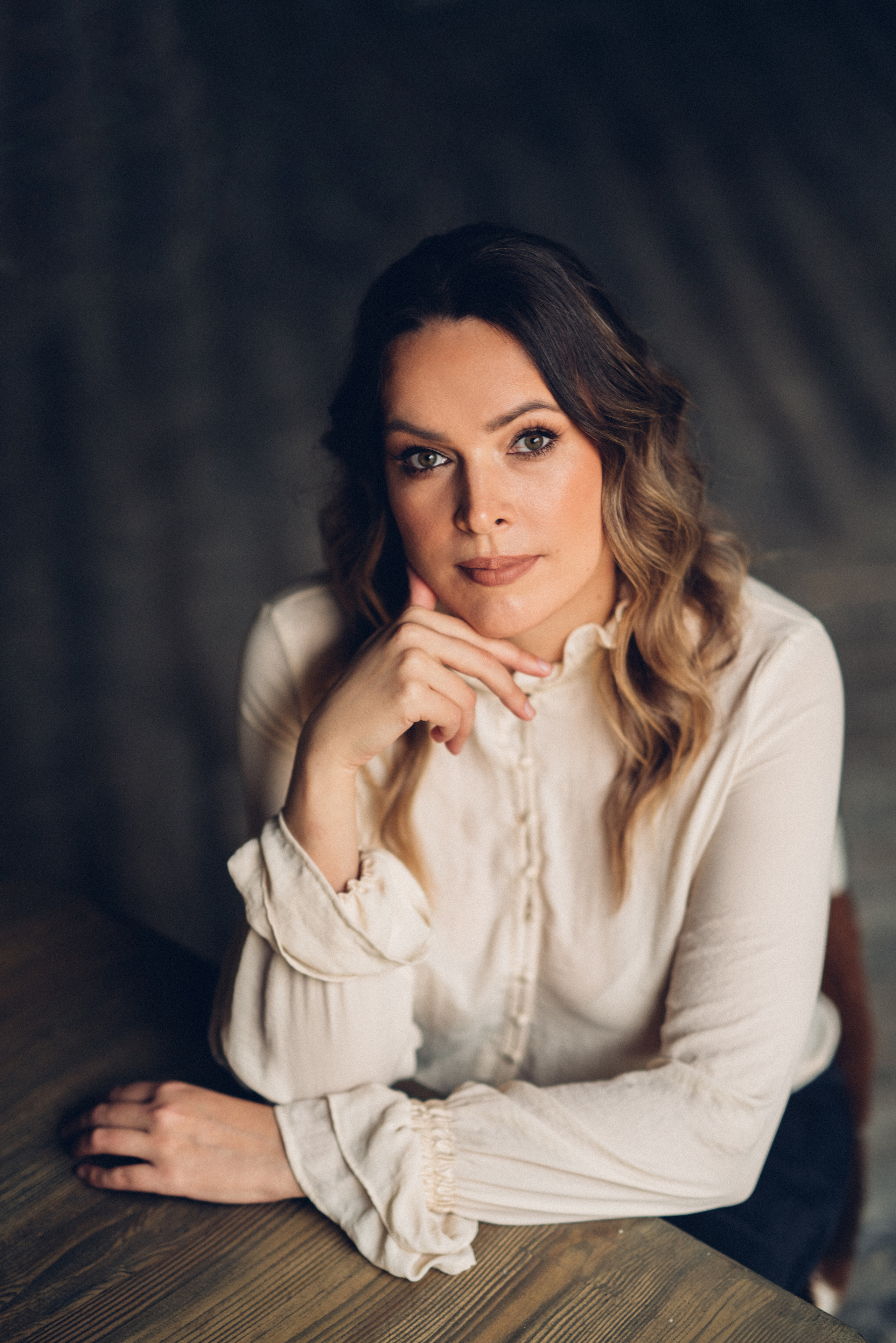 Юрист не есть сухая деревяшка из правил и ограничений. Профессиональный детский и семейный фотограф в Москве Диля Грошева