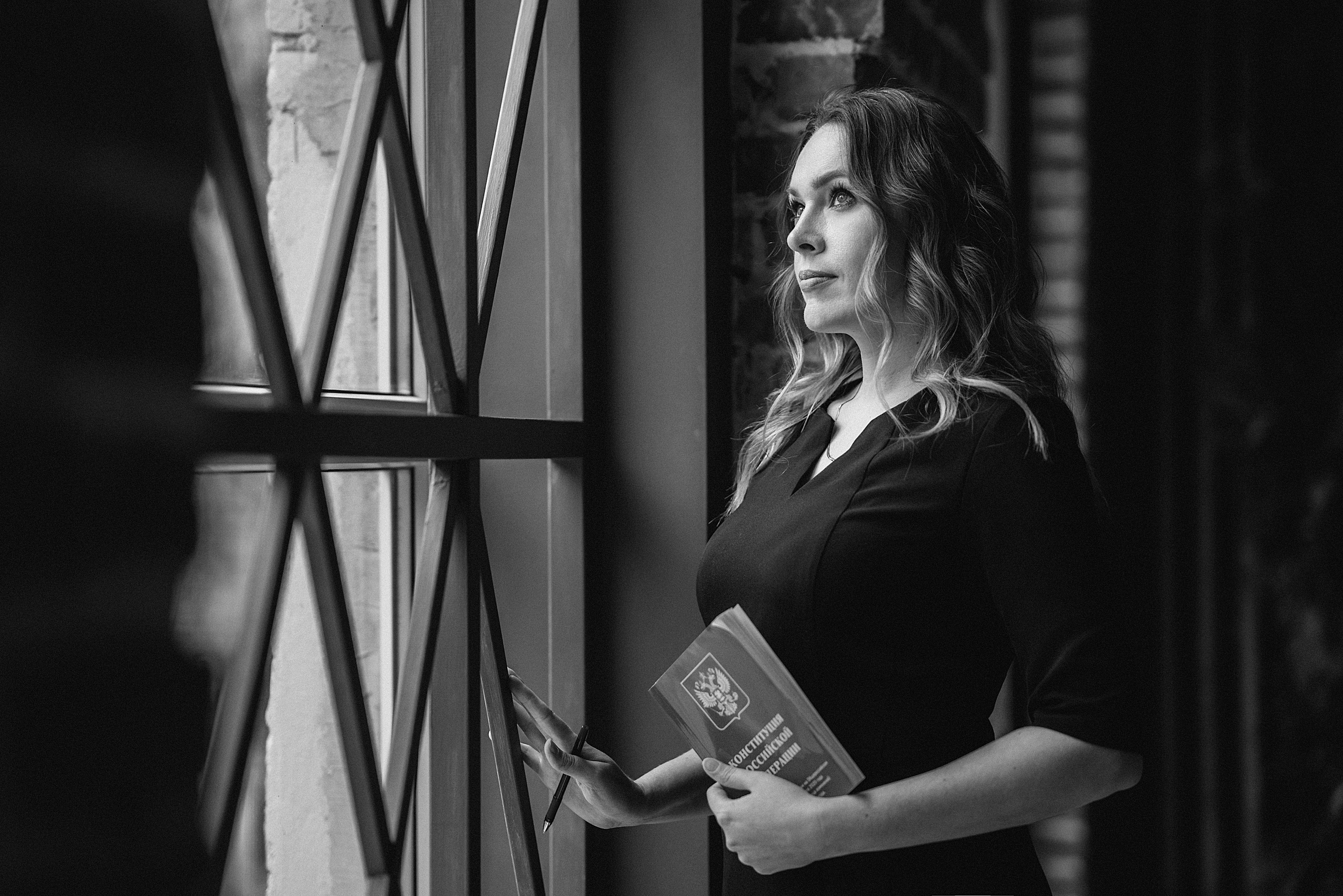 Юрист не есть сухая деревяшка из правил и ограничений. Профессиональный детский и семейный фотограф в Москве Диля Грошева